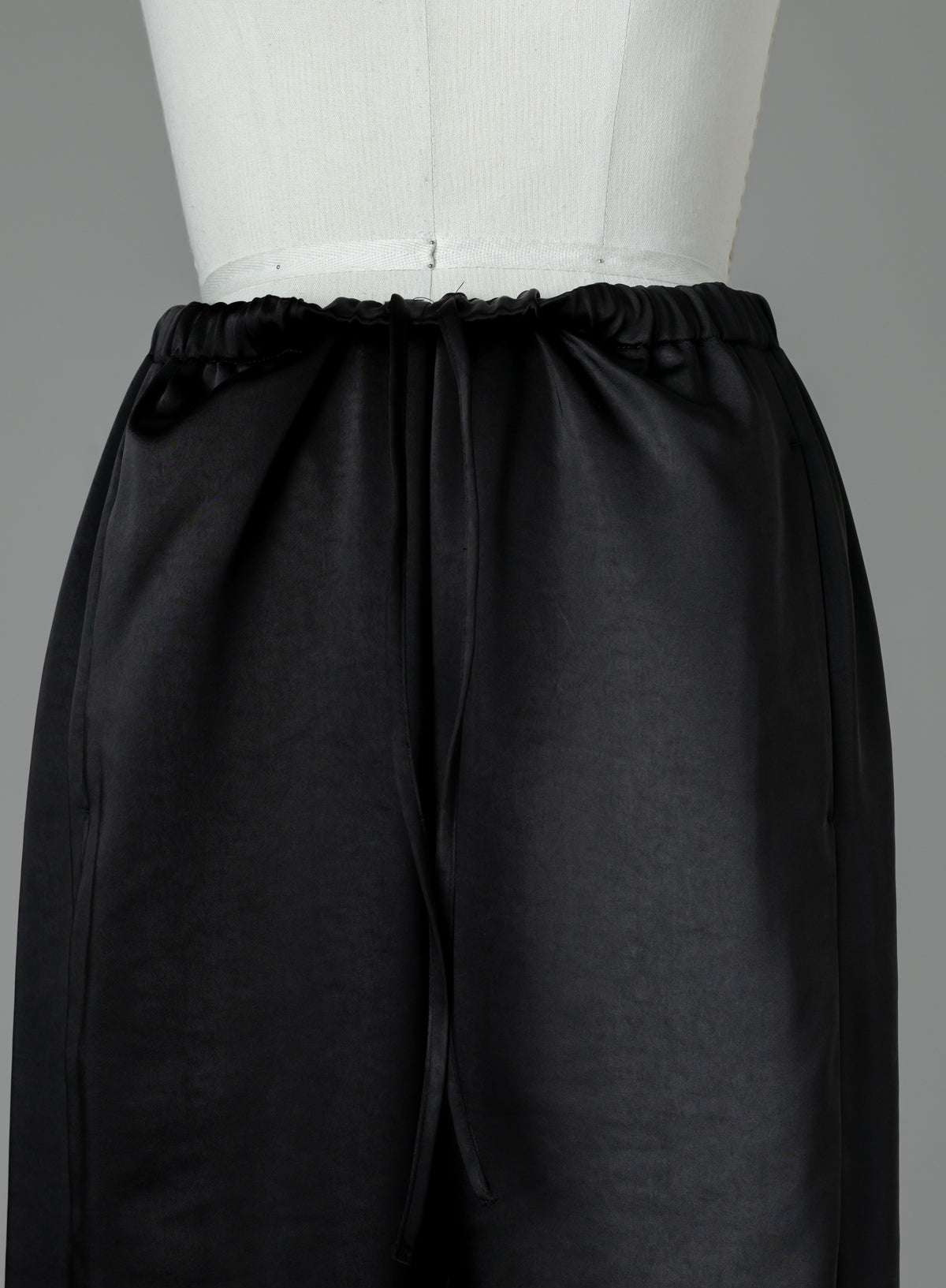 【PRE ORDER】EASY SATIN PANTS
