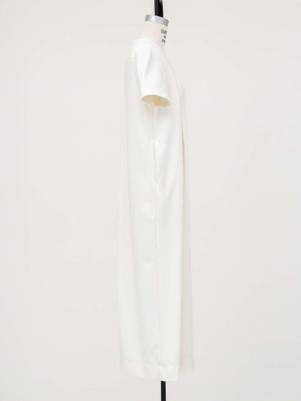 SILKY TECH DRESS/White