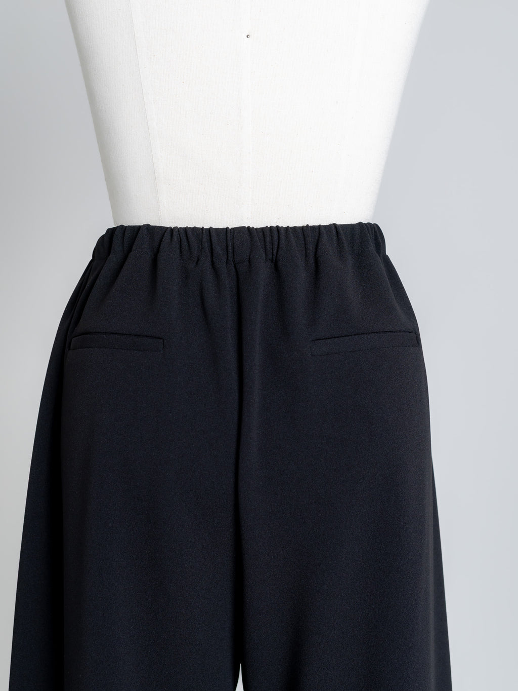 SILKY SLIT PANTS/Black