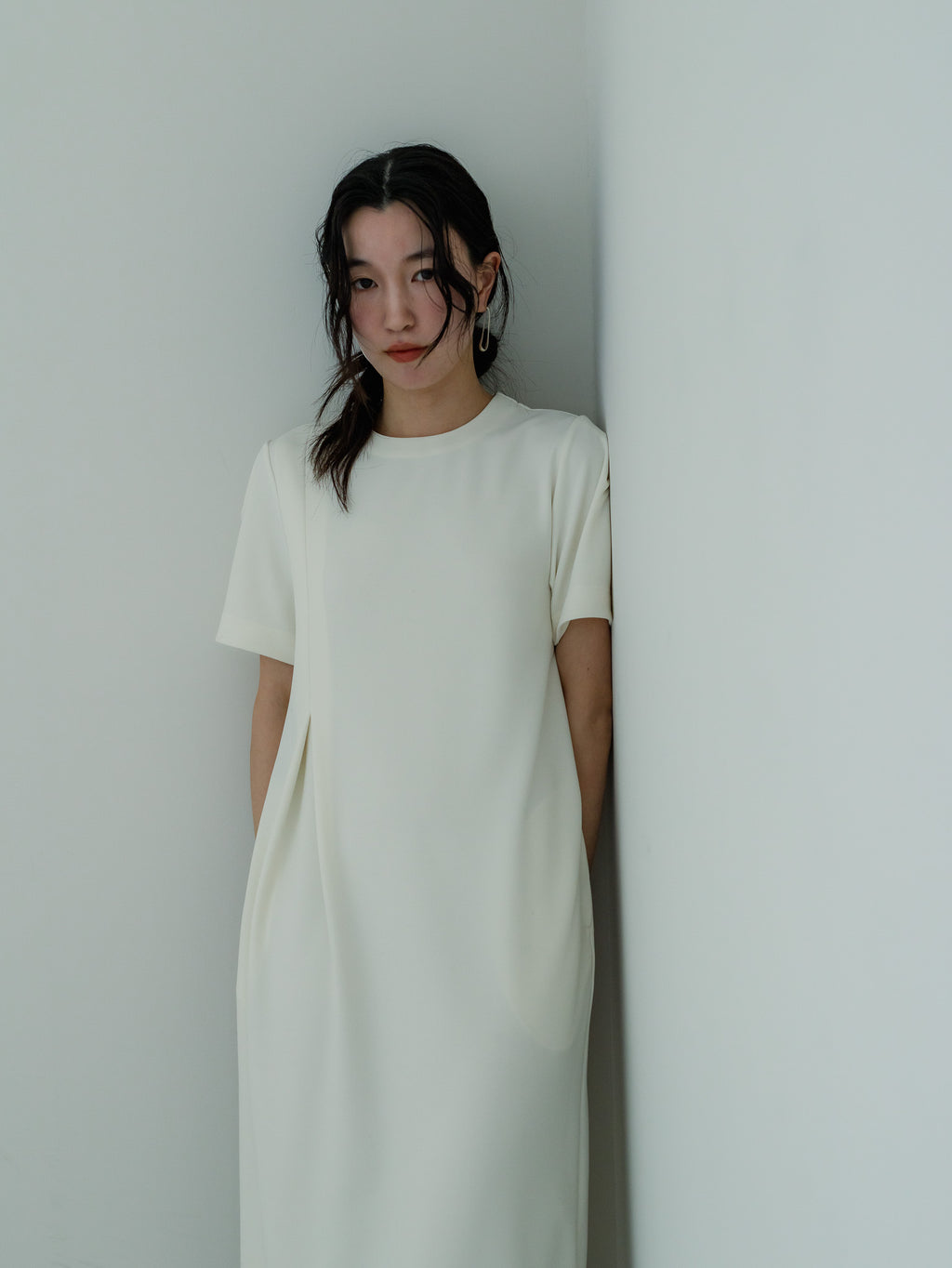 SILKY TECH DRESS/White