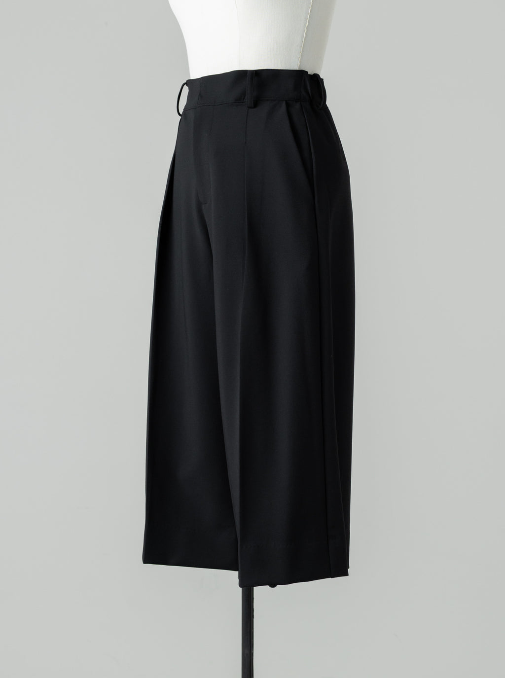 【HANKYU】RELAXED HALF PANTS