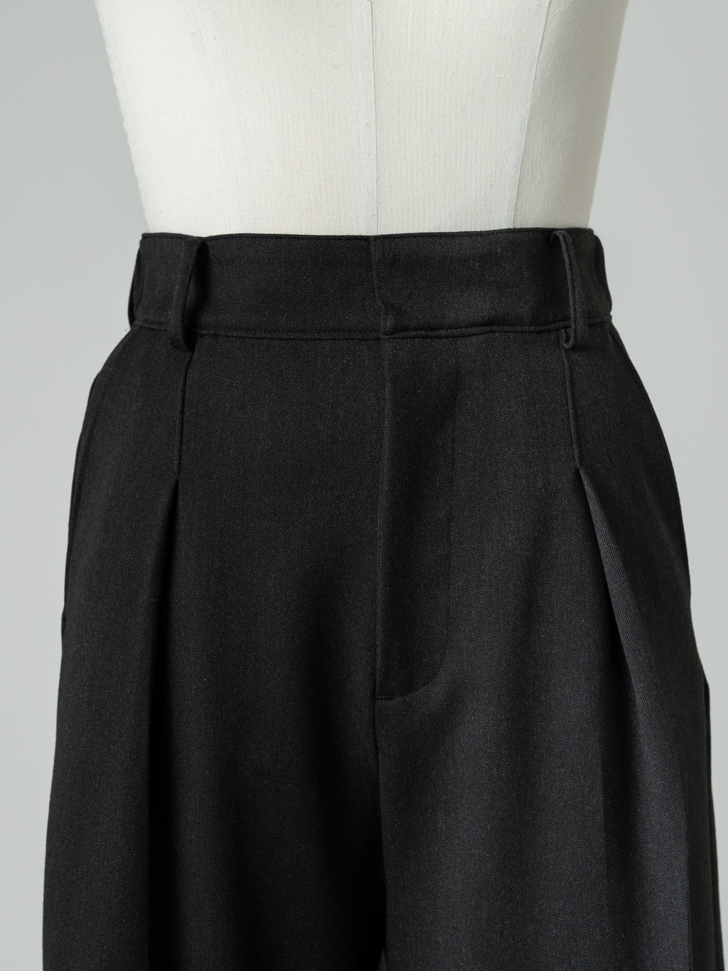 【HANKYU】RELAXED HALF PANTS