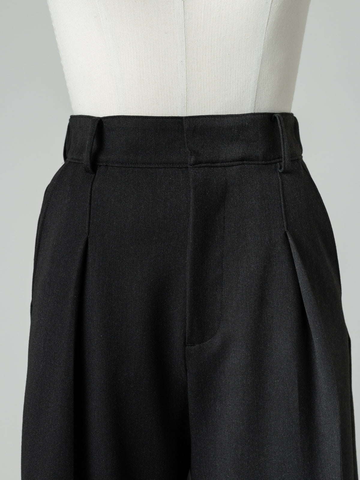 【HANKYU】RELAXED HALF PANTS
