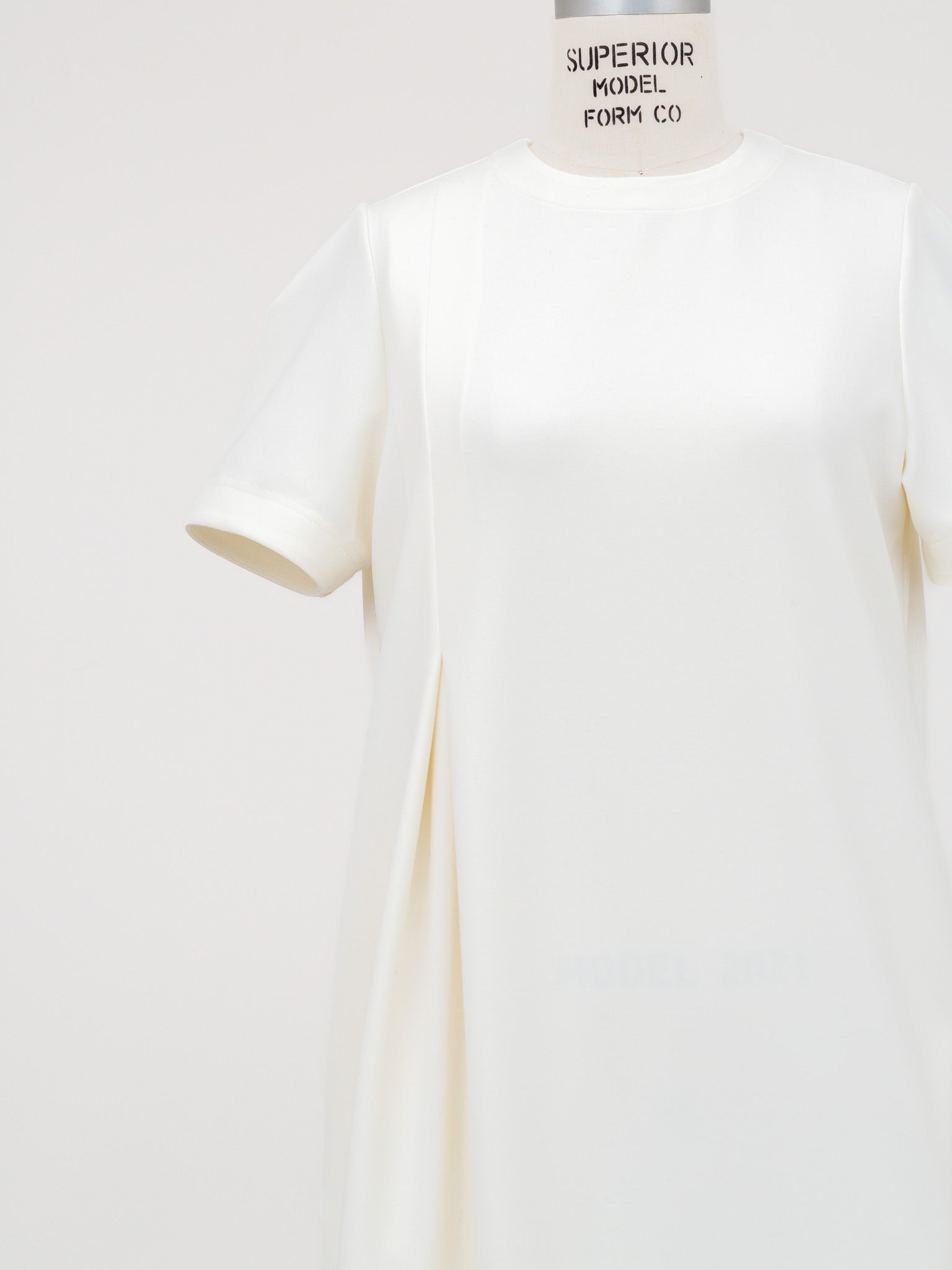 SILKY TECH DRESS/White