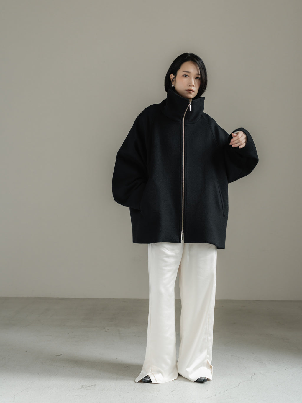 【PRE ORDER】STAND ZIP BLOUSON