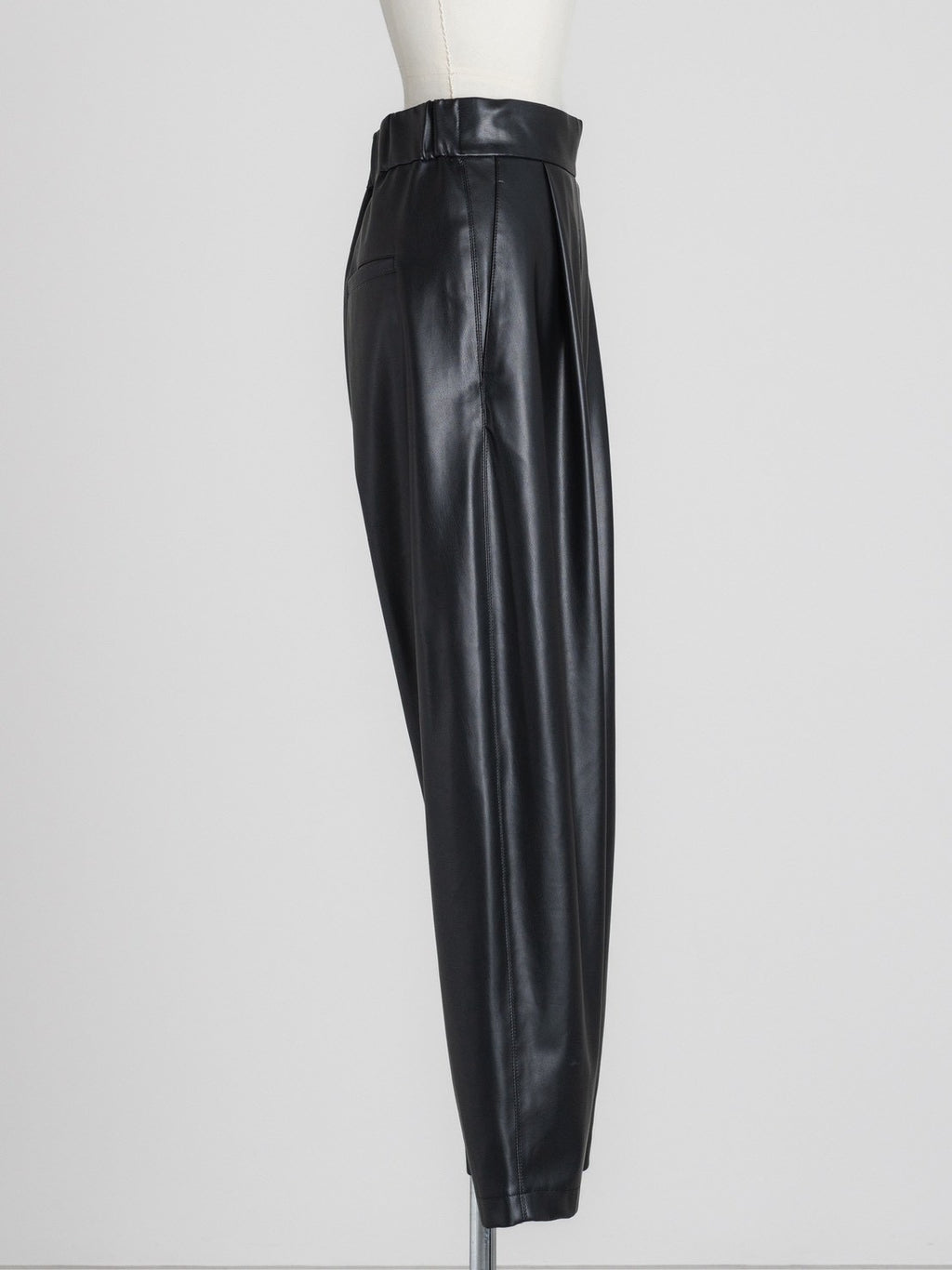 FORM PANTS/Leather black