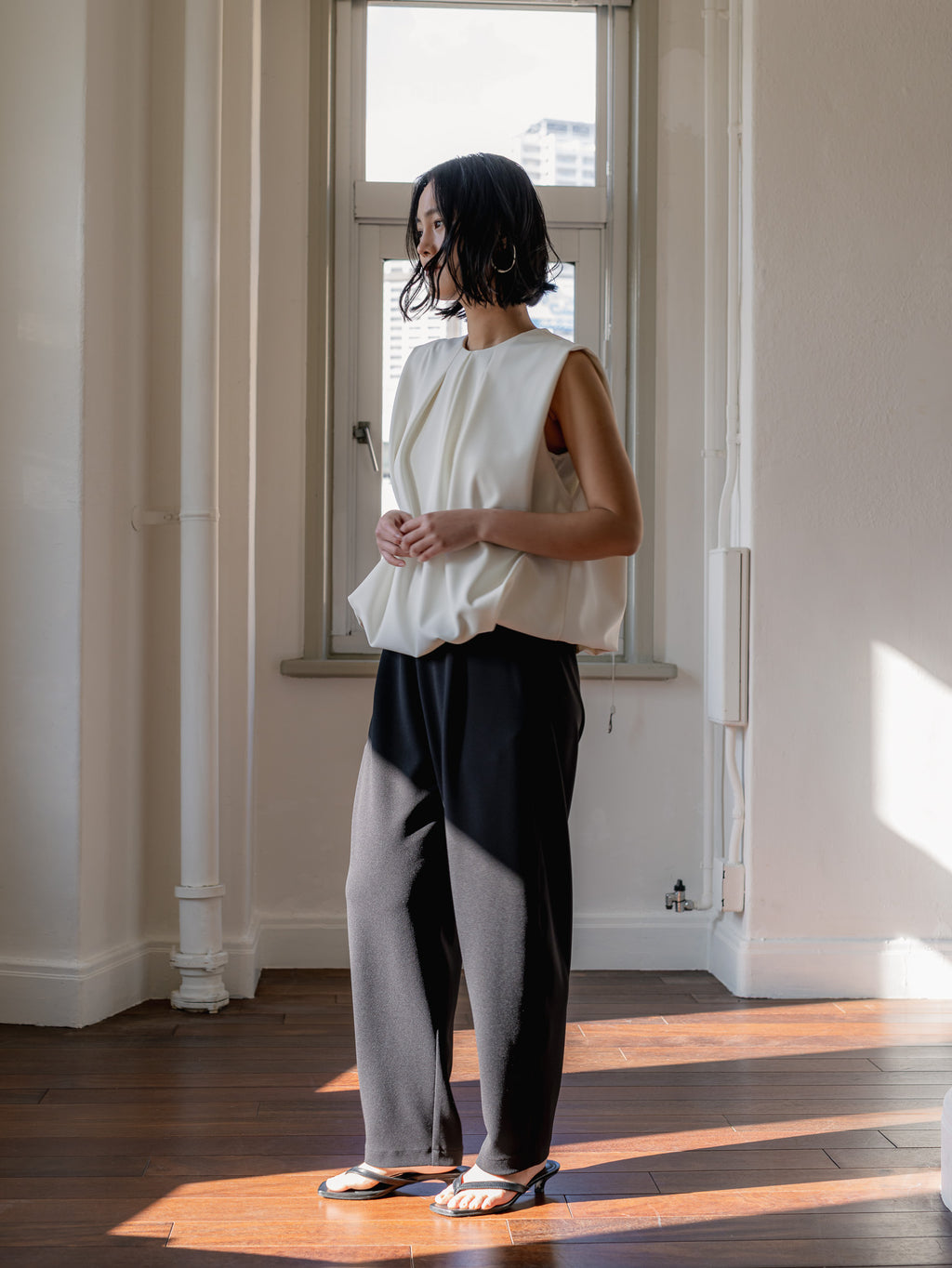 SILKY FORM PANTS/Black