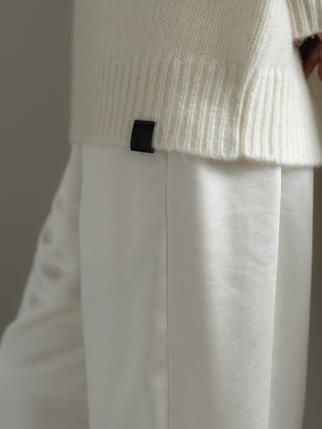 【PRE ORDER】EASY SATIN PANTS