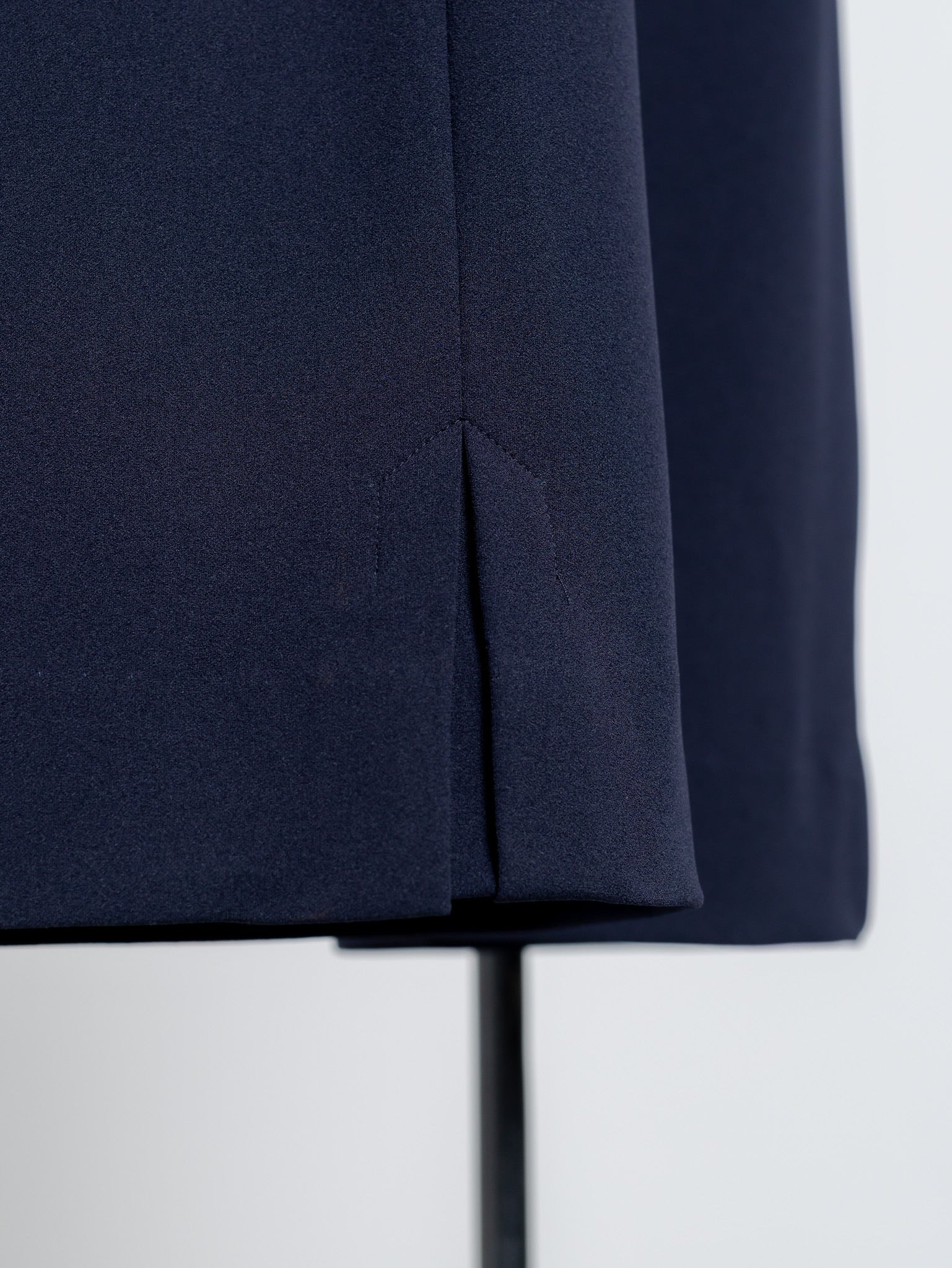 SILKY SLIT PANTS/Navy