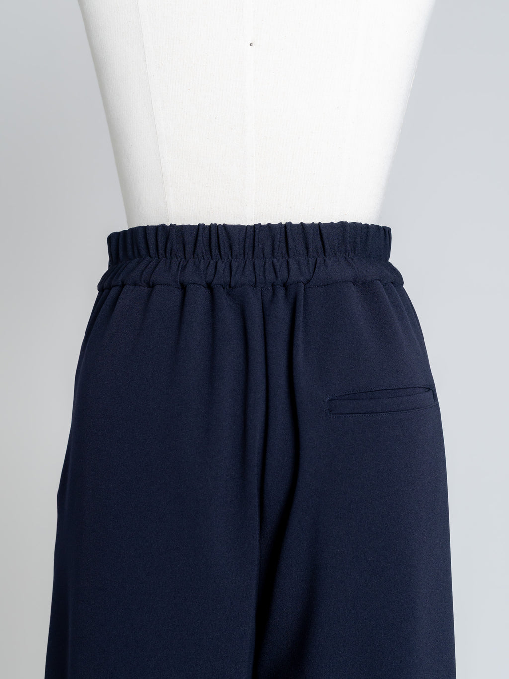 SILKY FORM PANTS/Navy