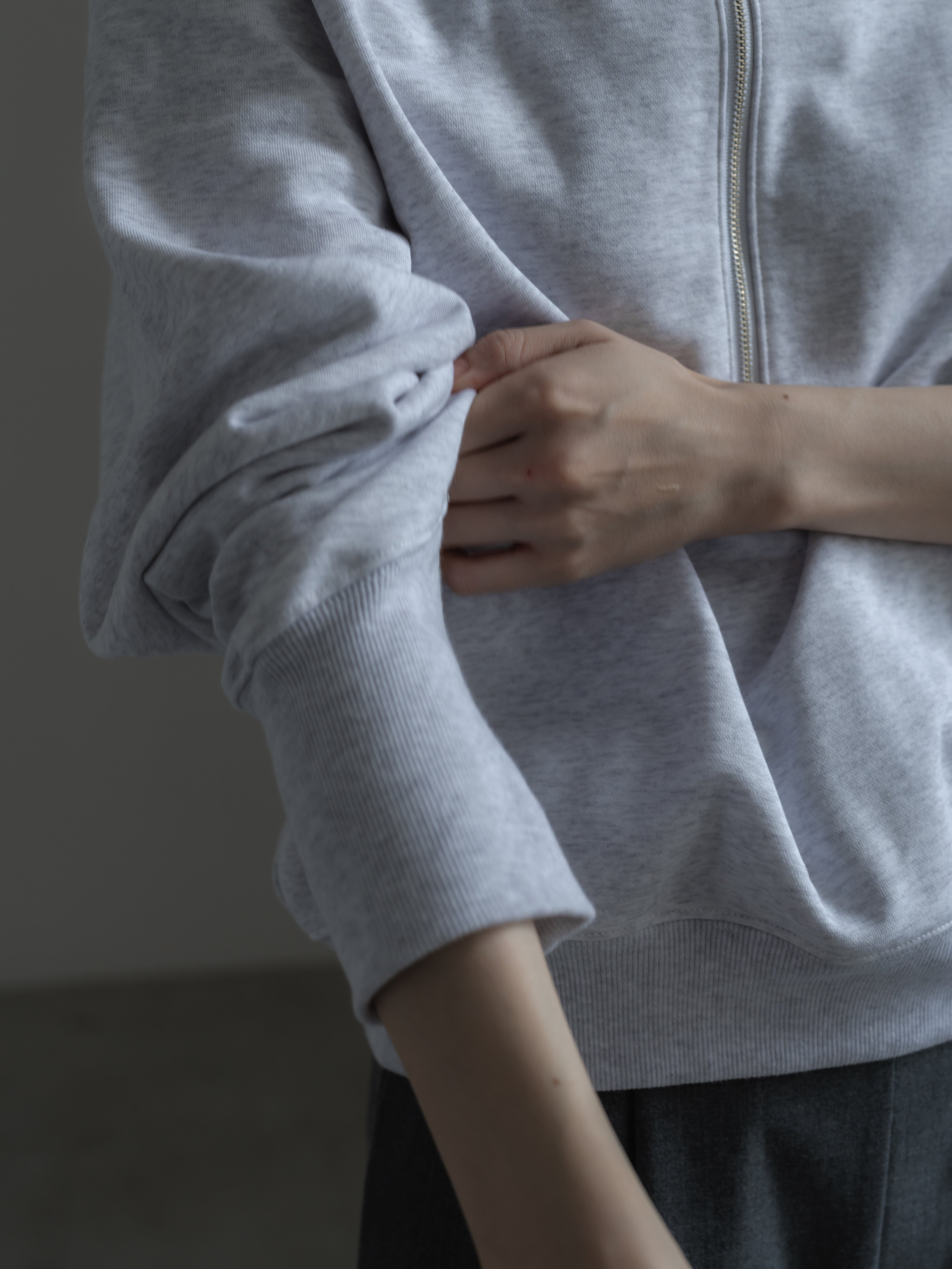【PRE ORDER】HALF ZIP SWEAT