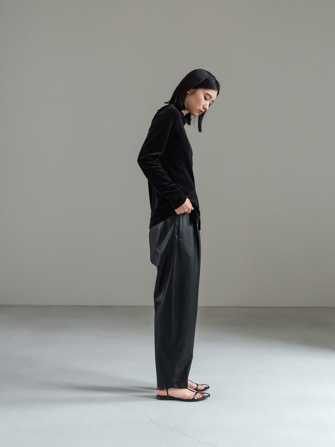 FORM PANTS/Leather black