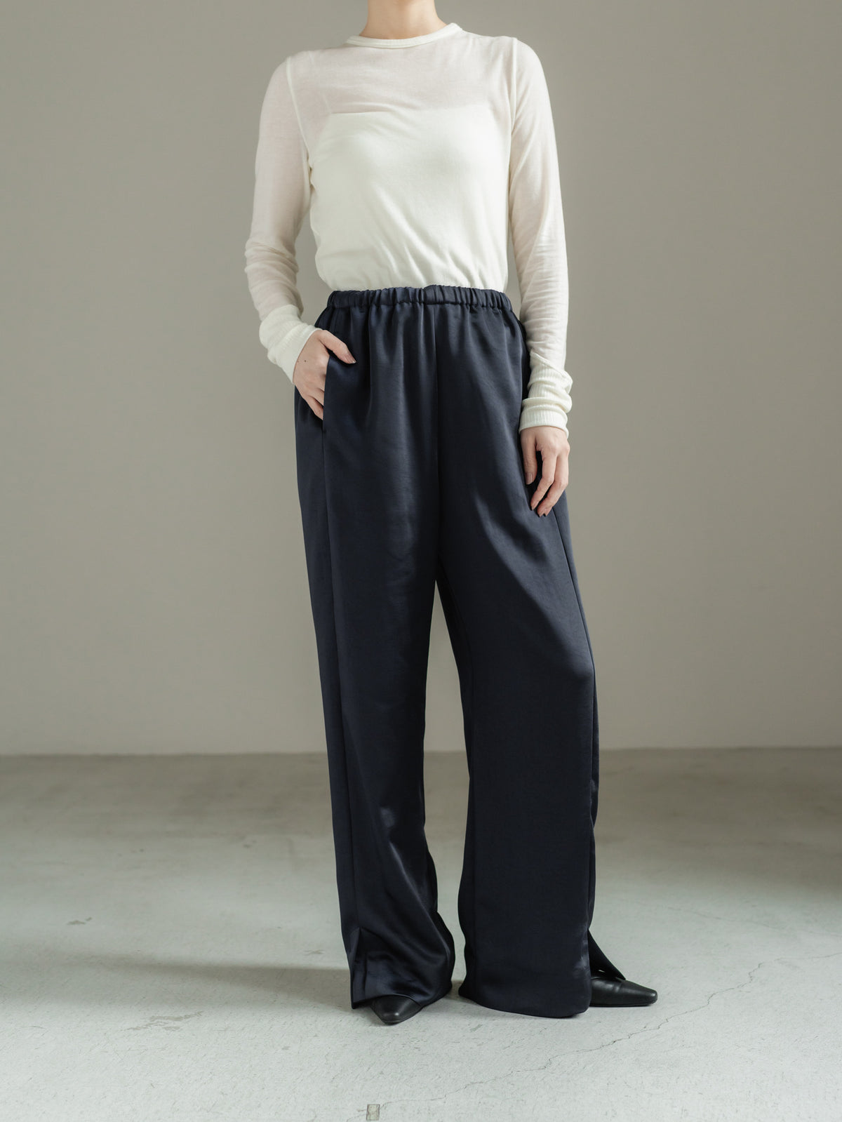 【PRE ORDER】EASY SATIN PANTS