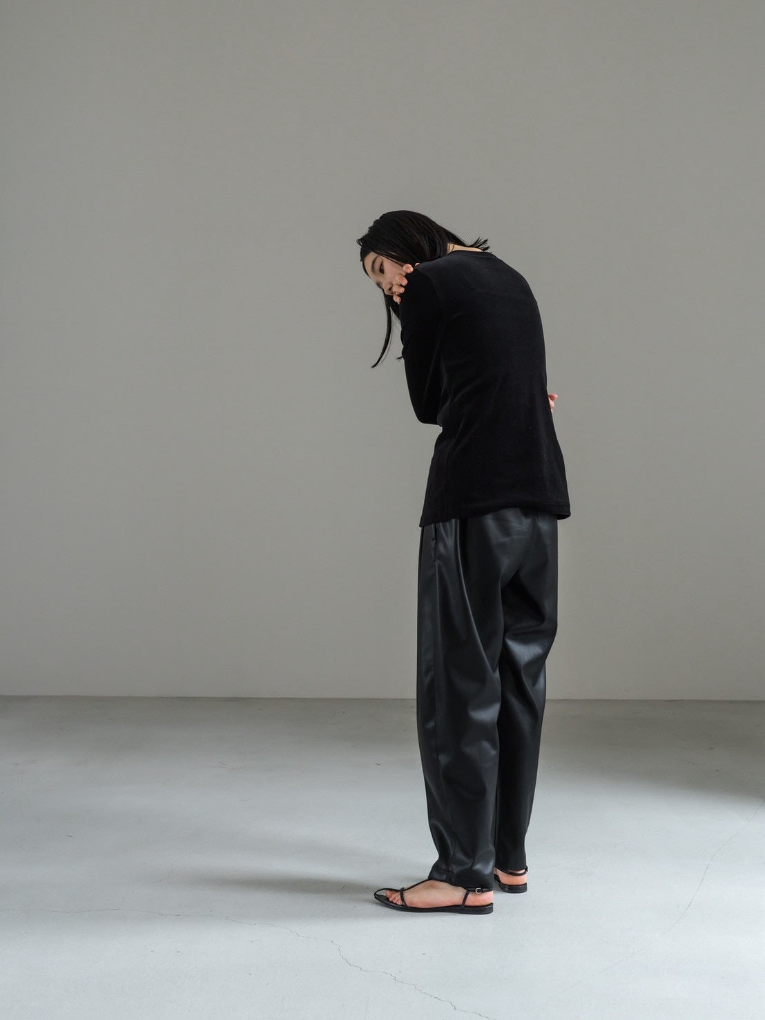 FORM PANTS/Leather black