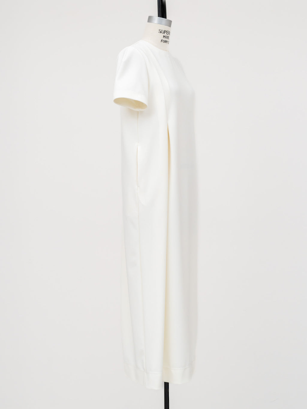 SILKY TECH DRESS/White