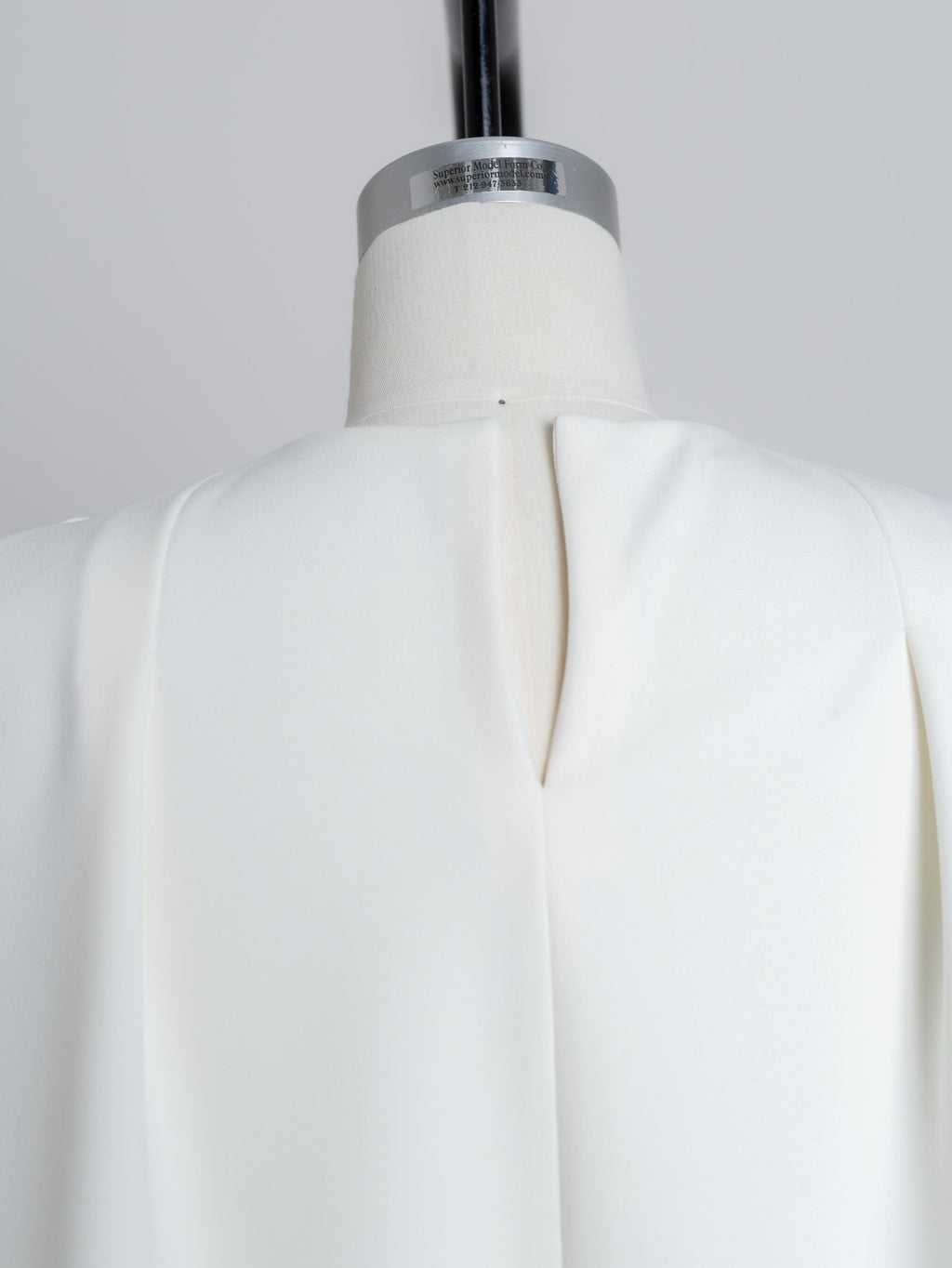 SILKY TECH TOP/White