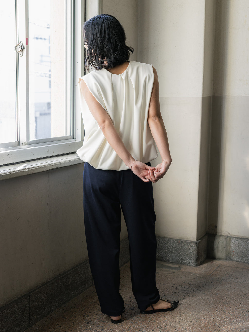 SILKY FORM PANTS/Navy