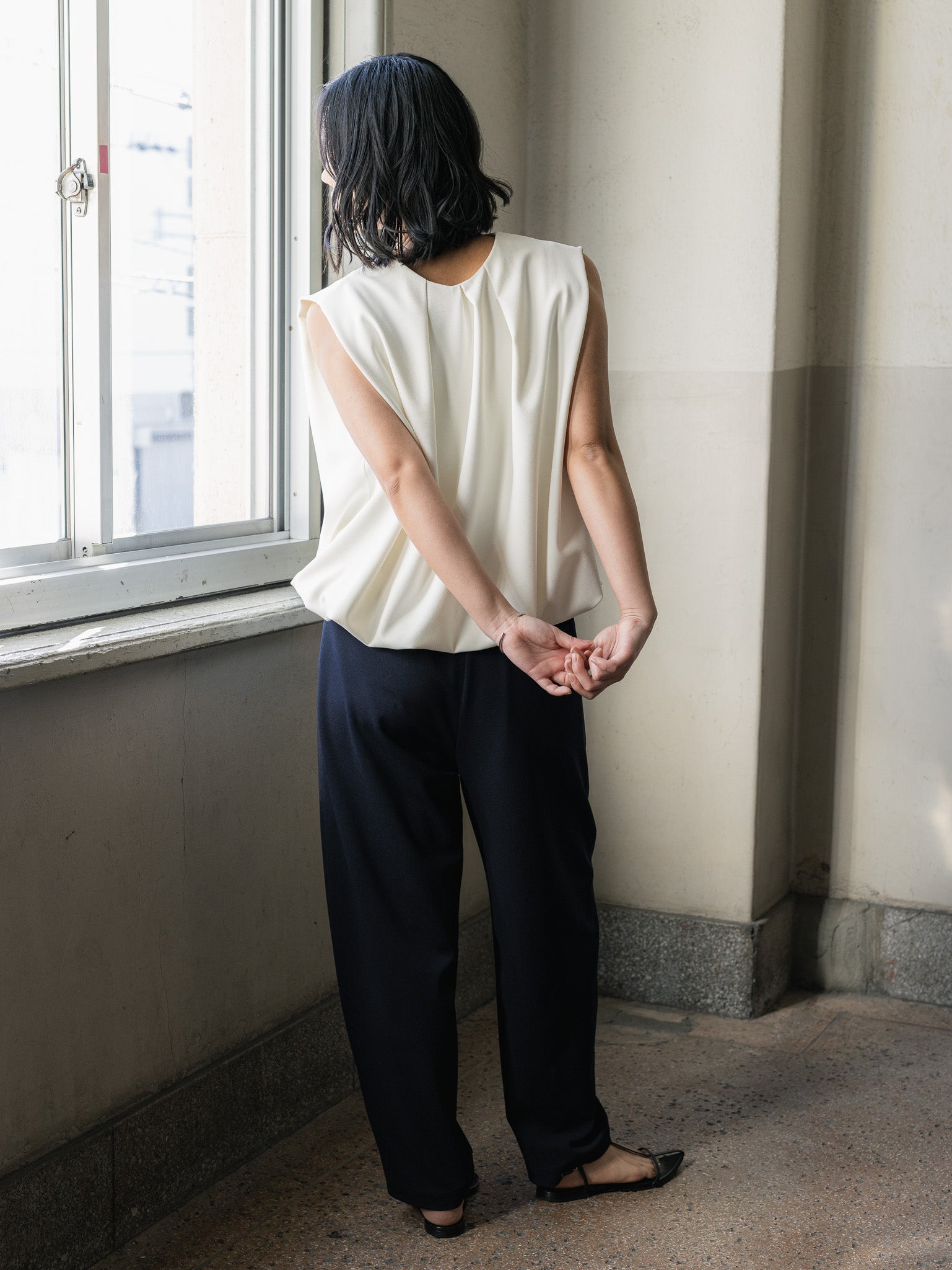 SILKY FORM PANTS/Navy