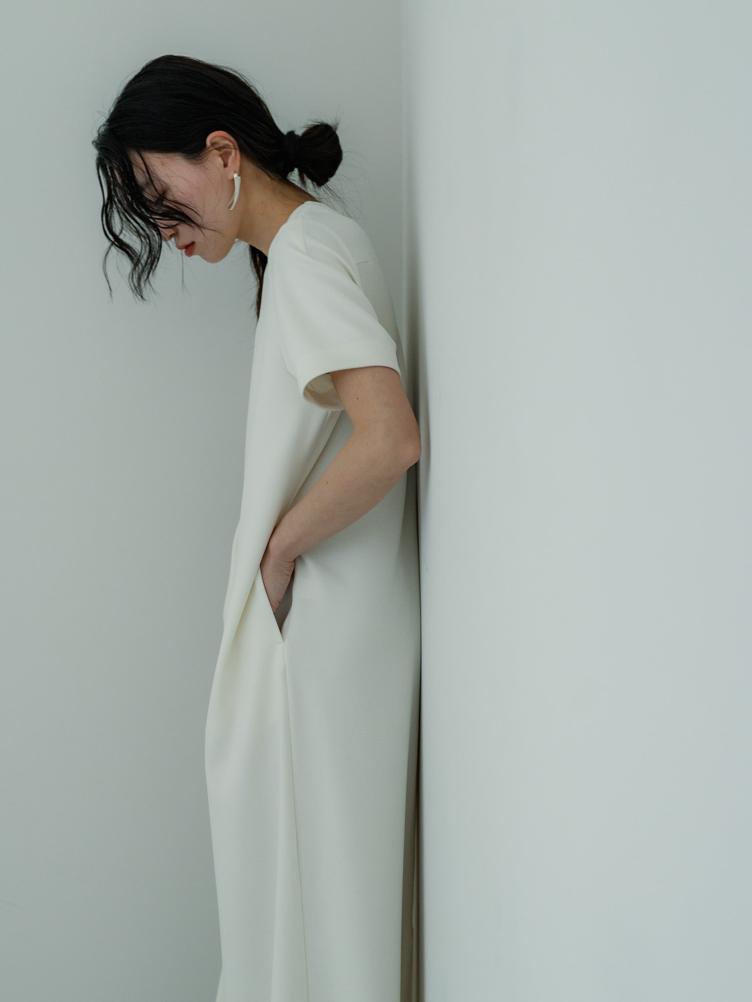 SILKY TECH DRESS/White – FREY.online