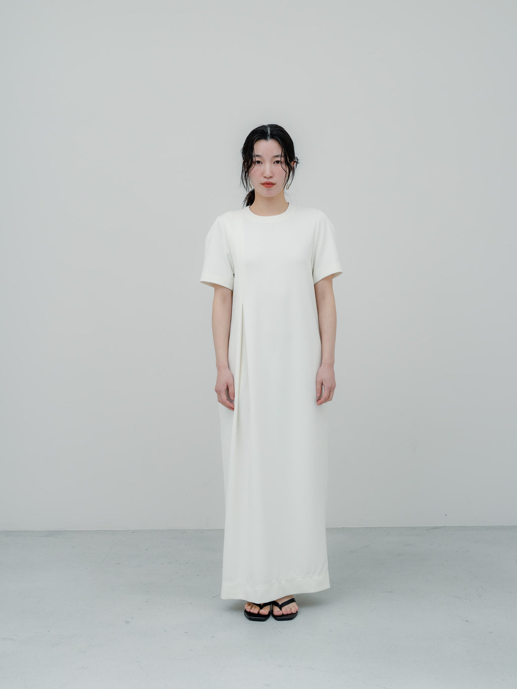 SILKY TECH DRESS/White