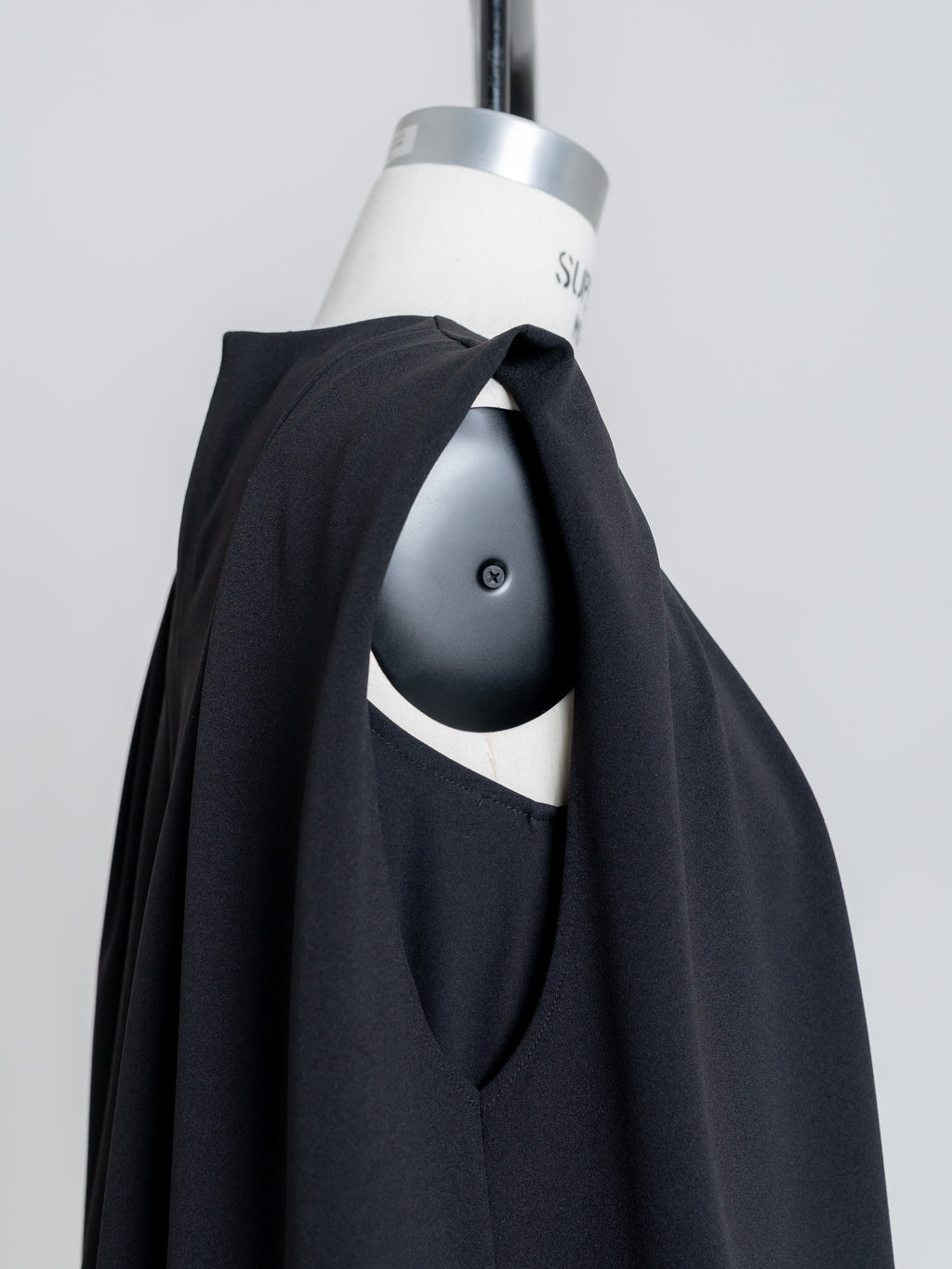 SILKY TECH TOP/Black