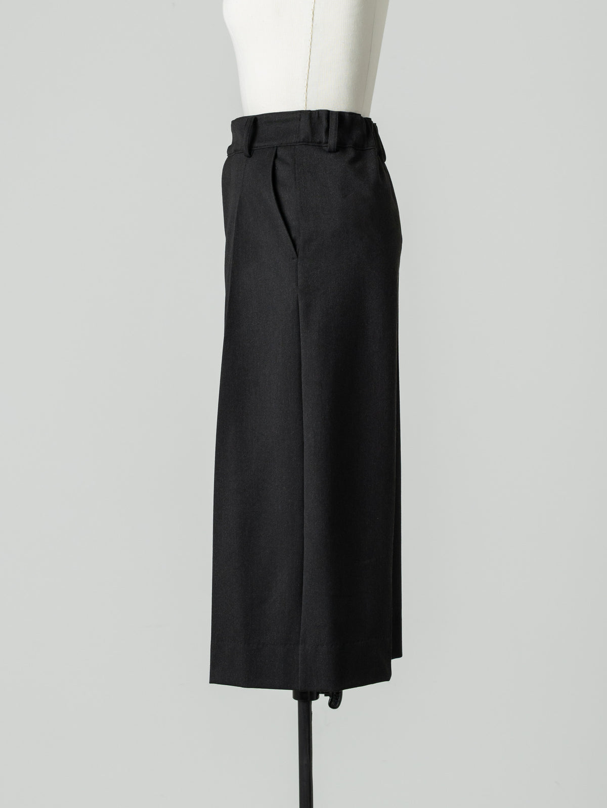 【HANKYU】RELAXED HALF PANTS