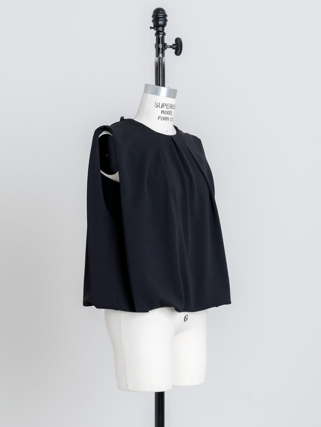 SILKY TECH TOP/Black