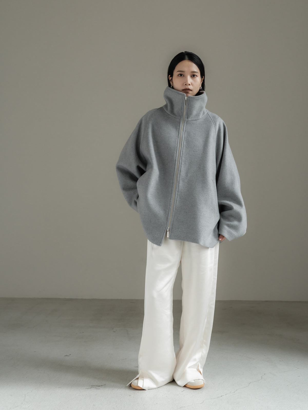 【PRE ORDER】STAND ZIP BLOUSON
