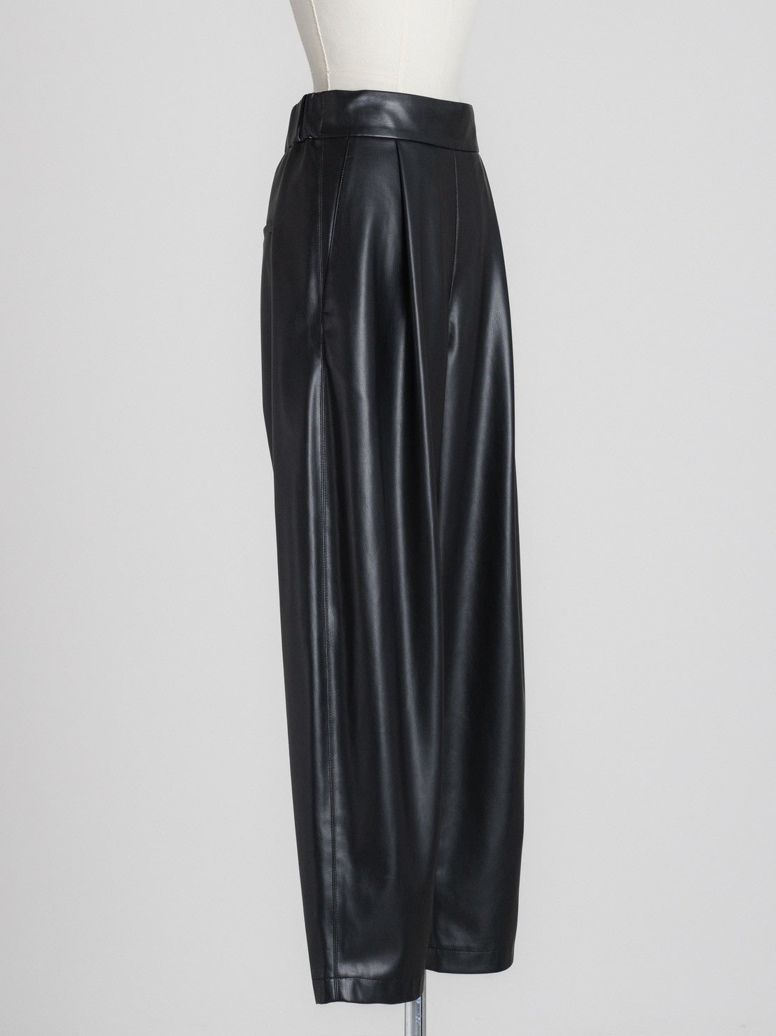 DOUBLE RIB TURTLE／FORM PANTS Leather Black – FREY.online