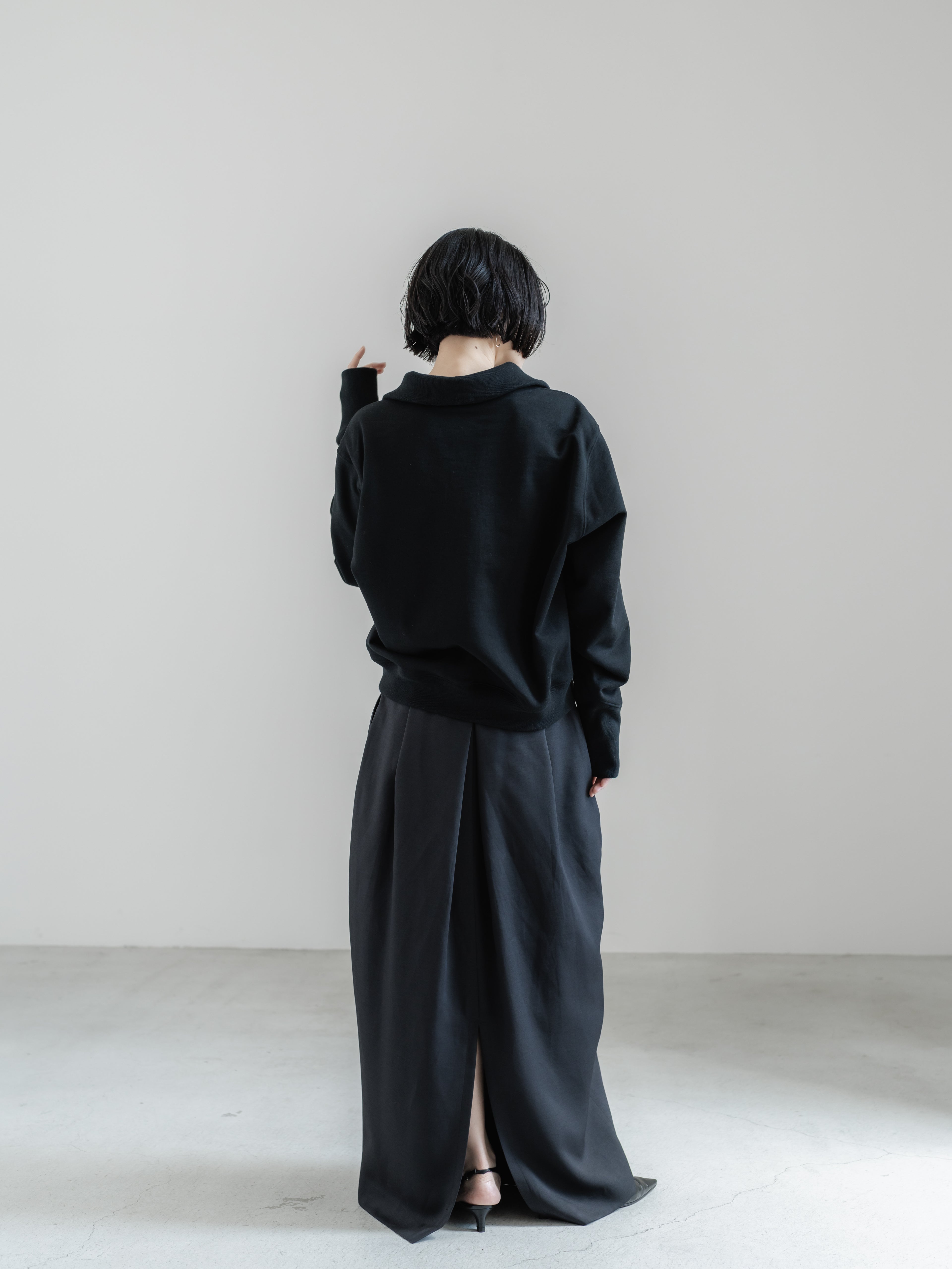【PRE ORDER】HALF ZIP SWEAT