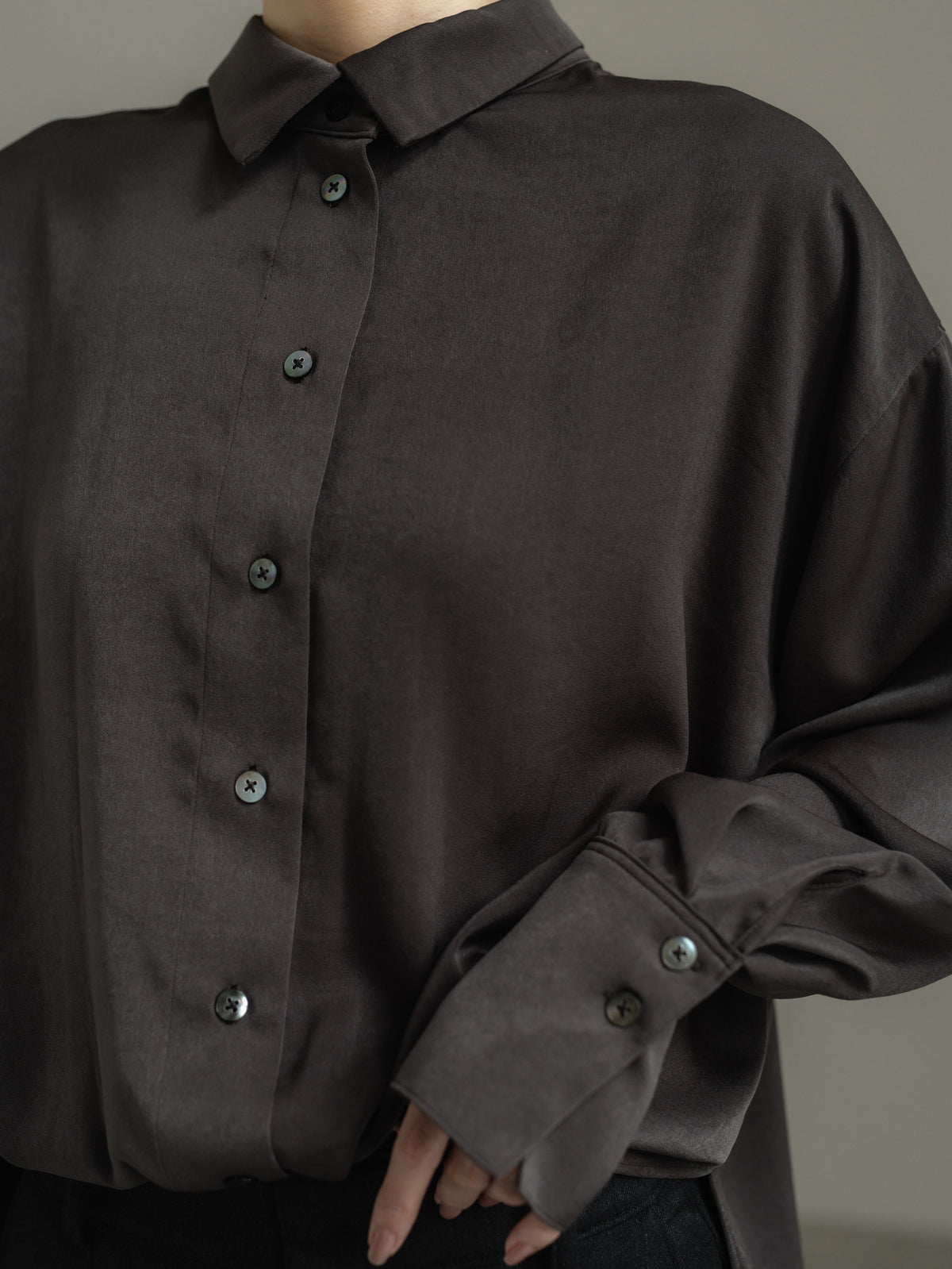 【HANKYU】CHAMELEON SUEDE TOUCH SHIRT