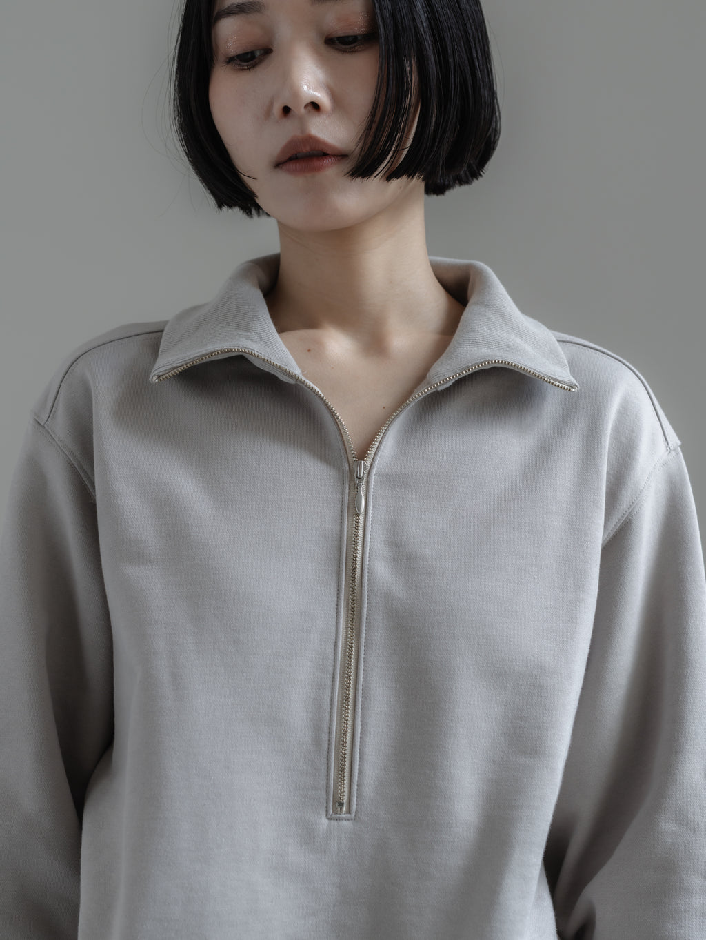 【PRE ORDER】HALF ZIP SWEAT