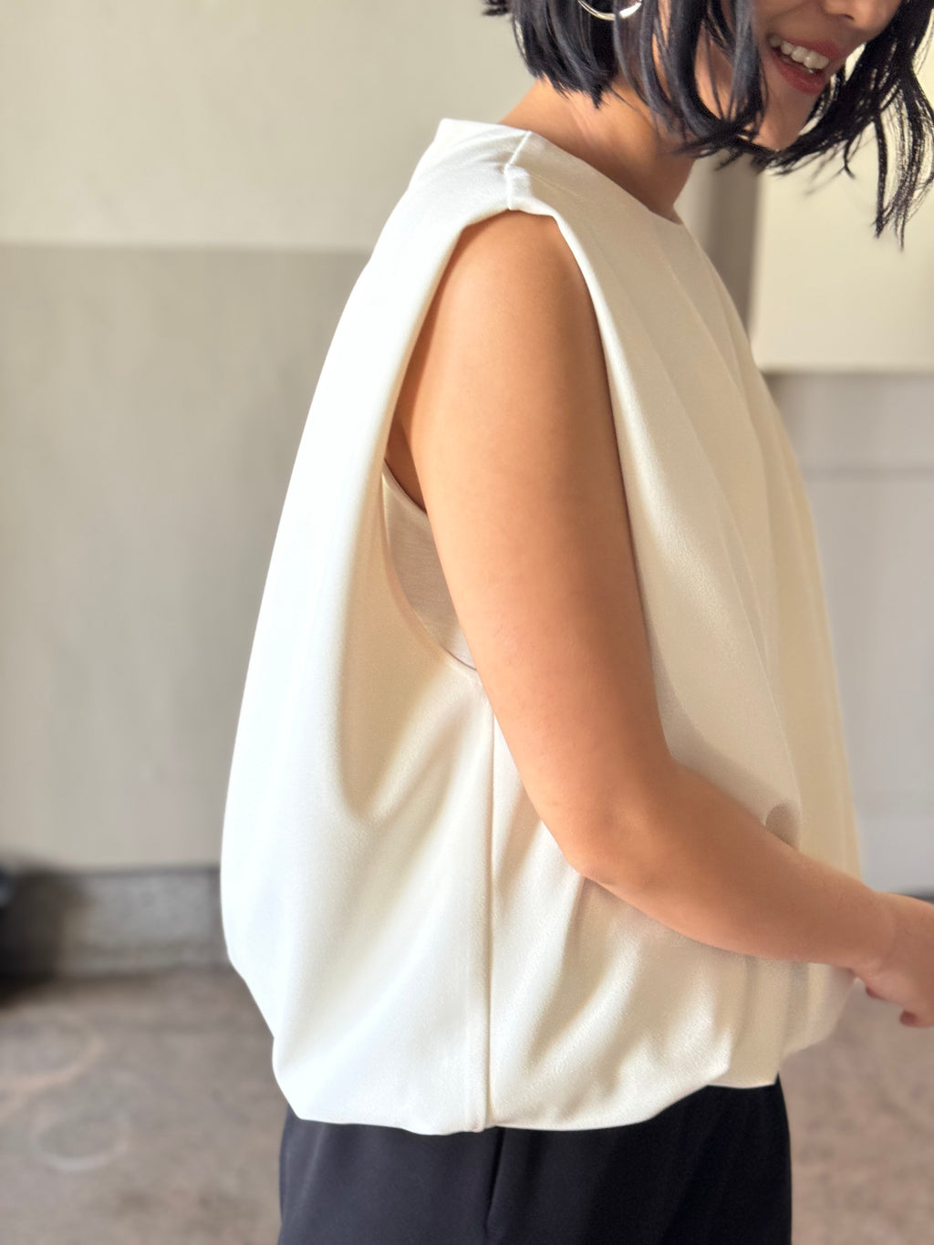 SILKY TECH TOP/White