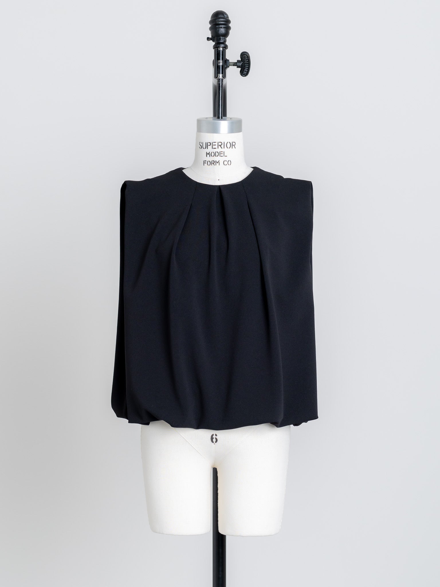 SILKY TECH TOP/Black