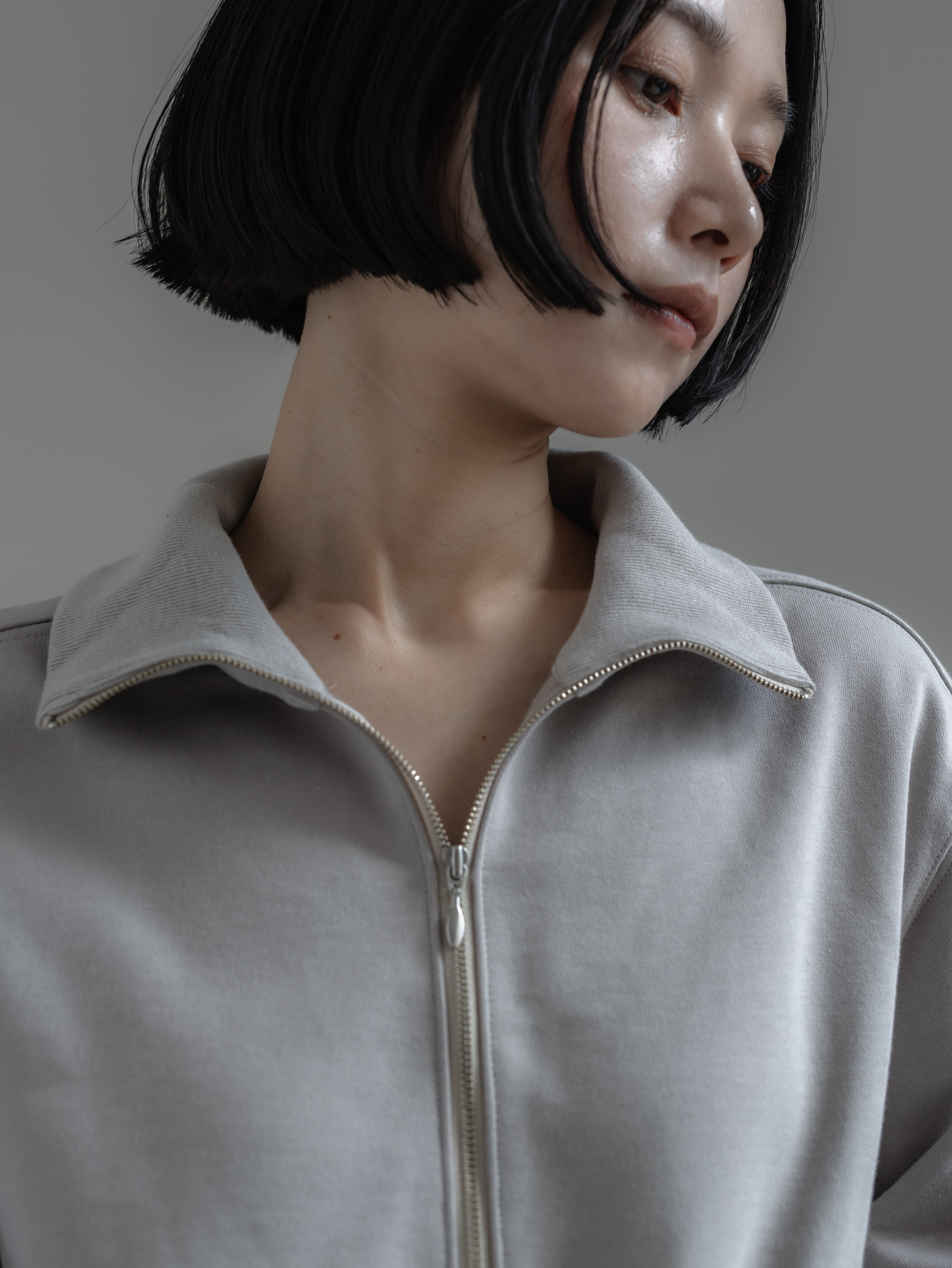 【PRE ORDER】HALF ZIP SWEAT