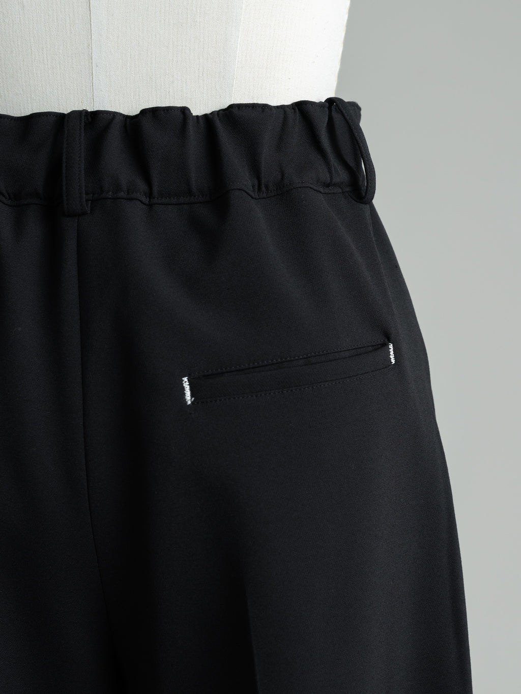 【HANKYU】RELAXED HALF PANTS