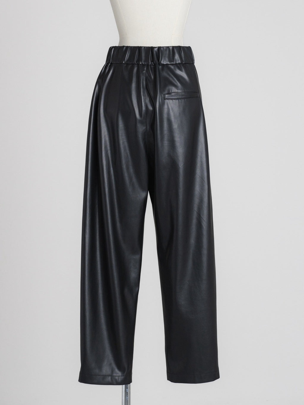 FORM PANTS/Leather black