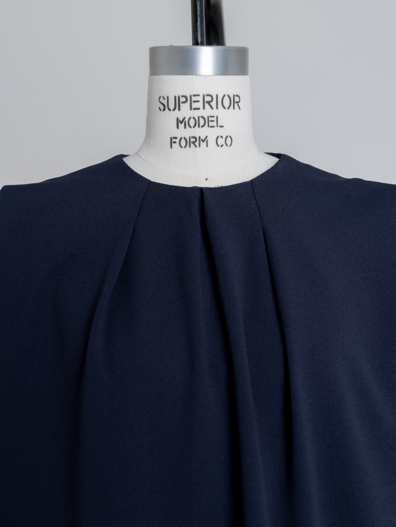 SILKY TECH TOP/Navy