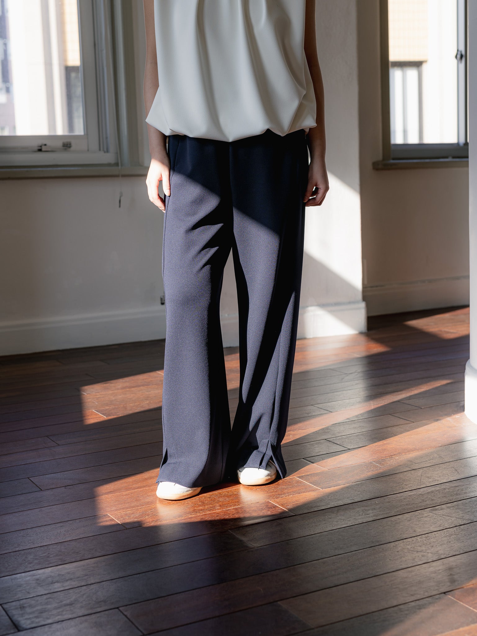 SILKY SLIT PANTS/Navy