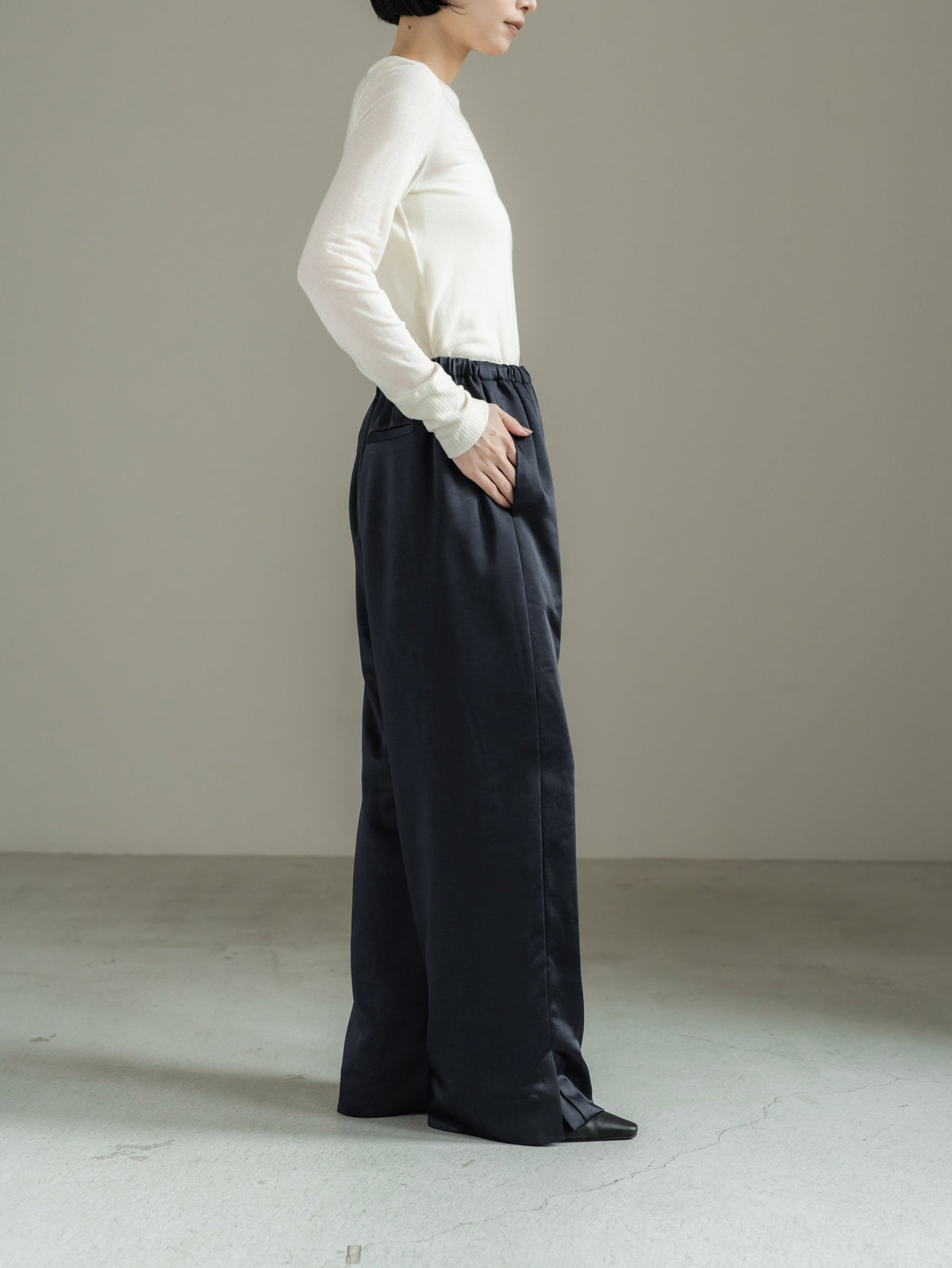 【PRE ORDER】EASY SATIN PANTS