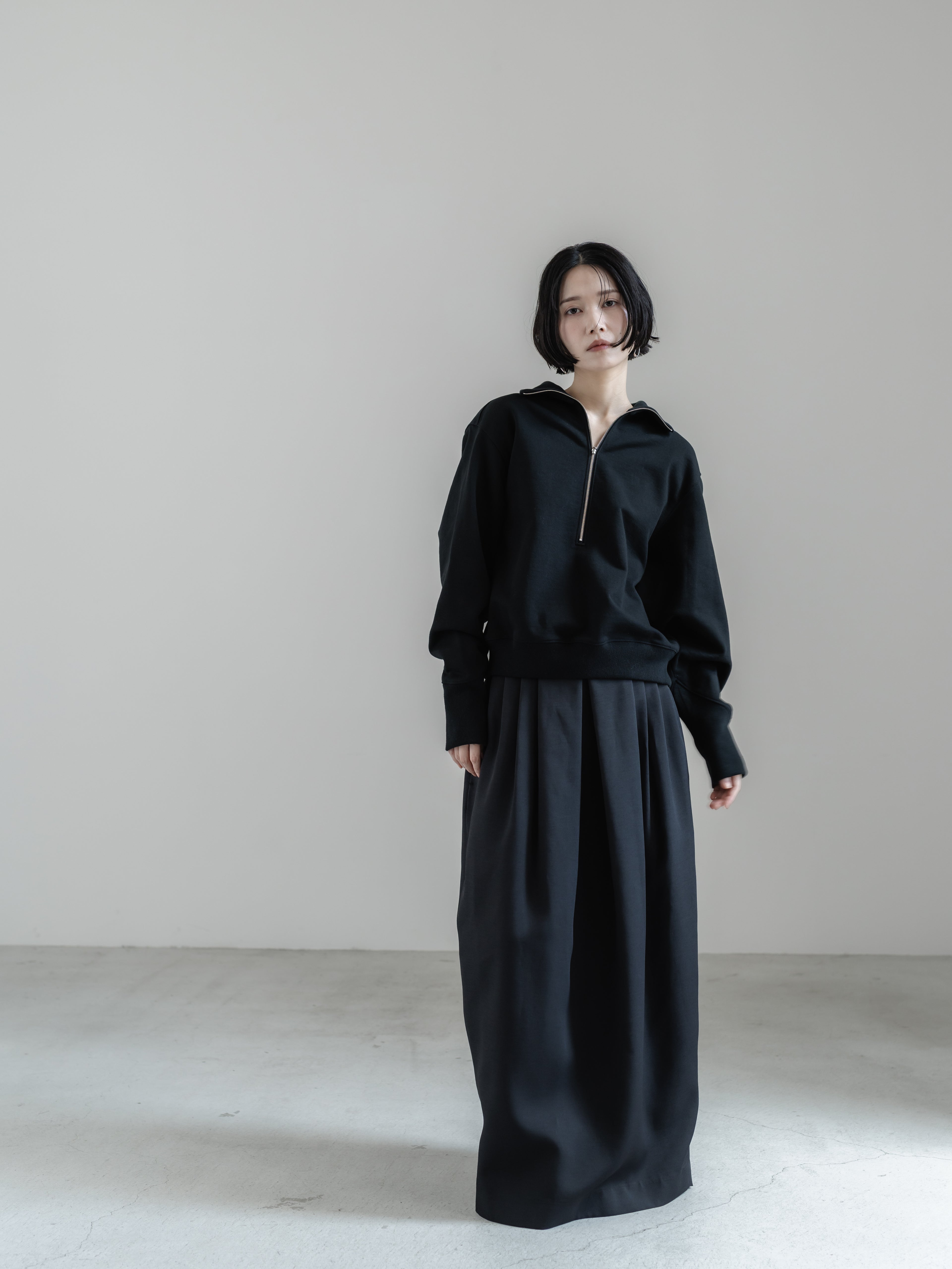 【PRE ORDER】HALF ZIP SWEAT