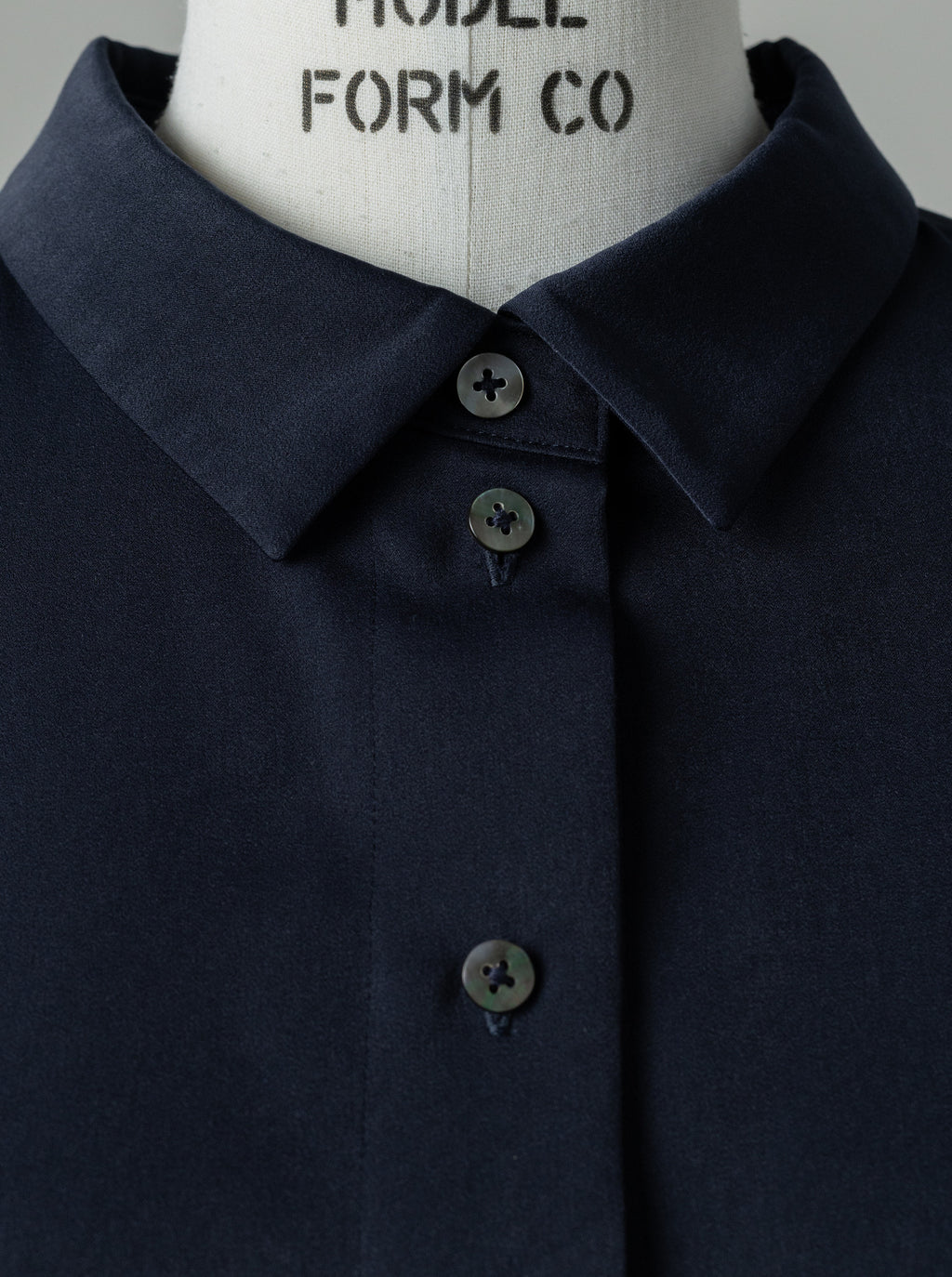 【HANKYU】CHAMELEON SUEDE TOUCH SHIRT