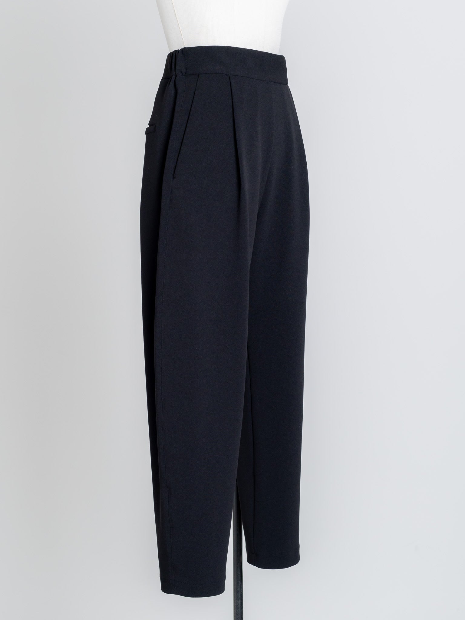 SILKY FORM PANTS/Black