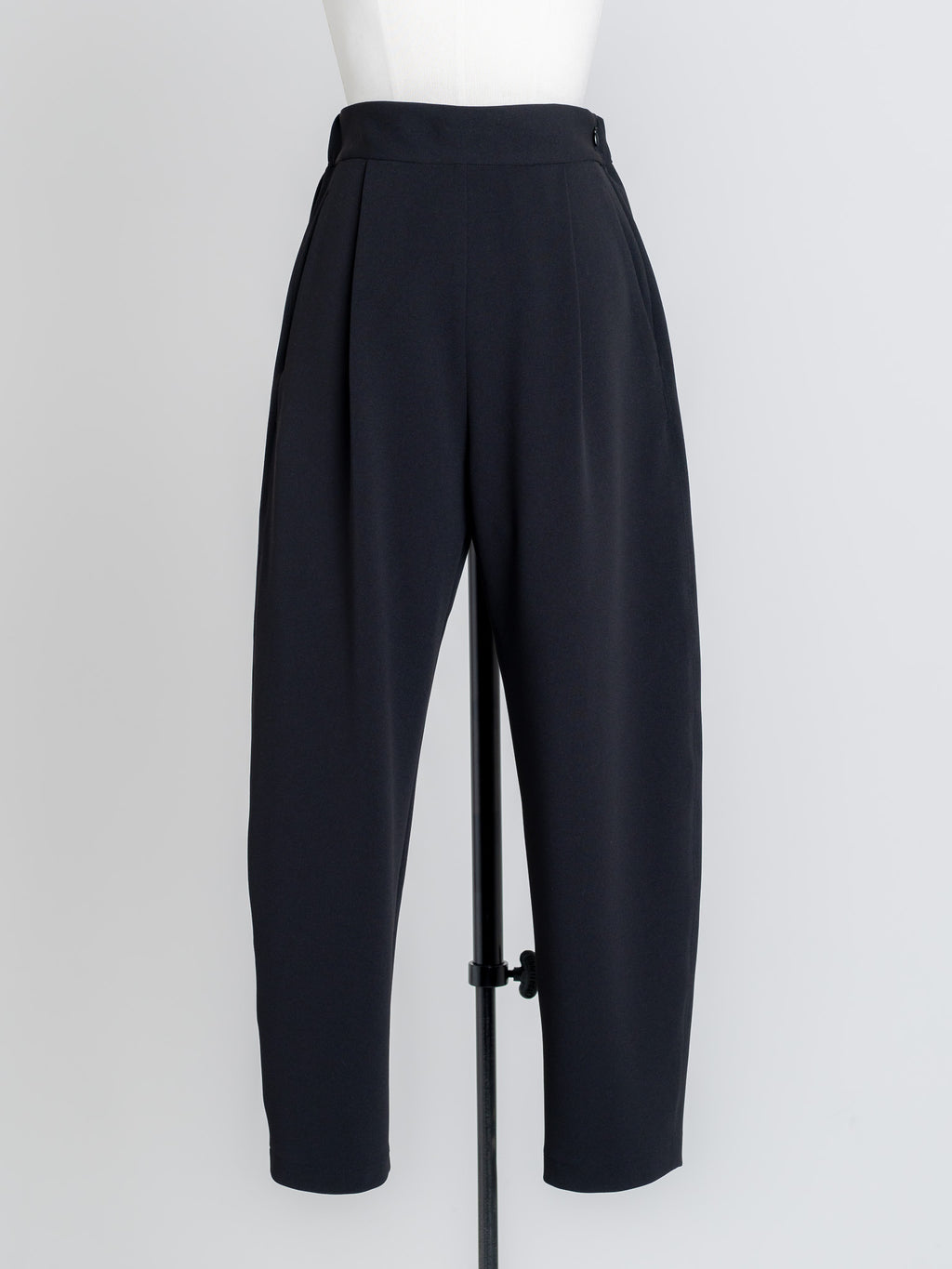 SILKY FORM PANTS/Black