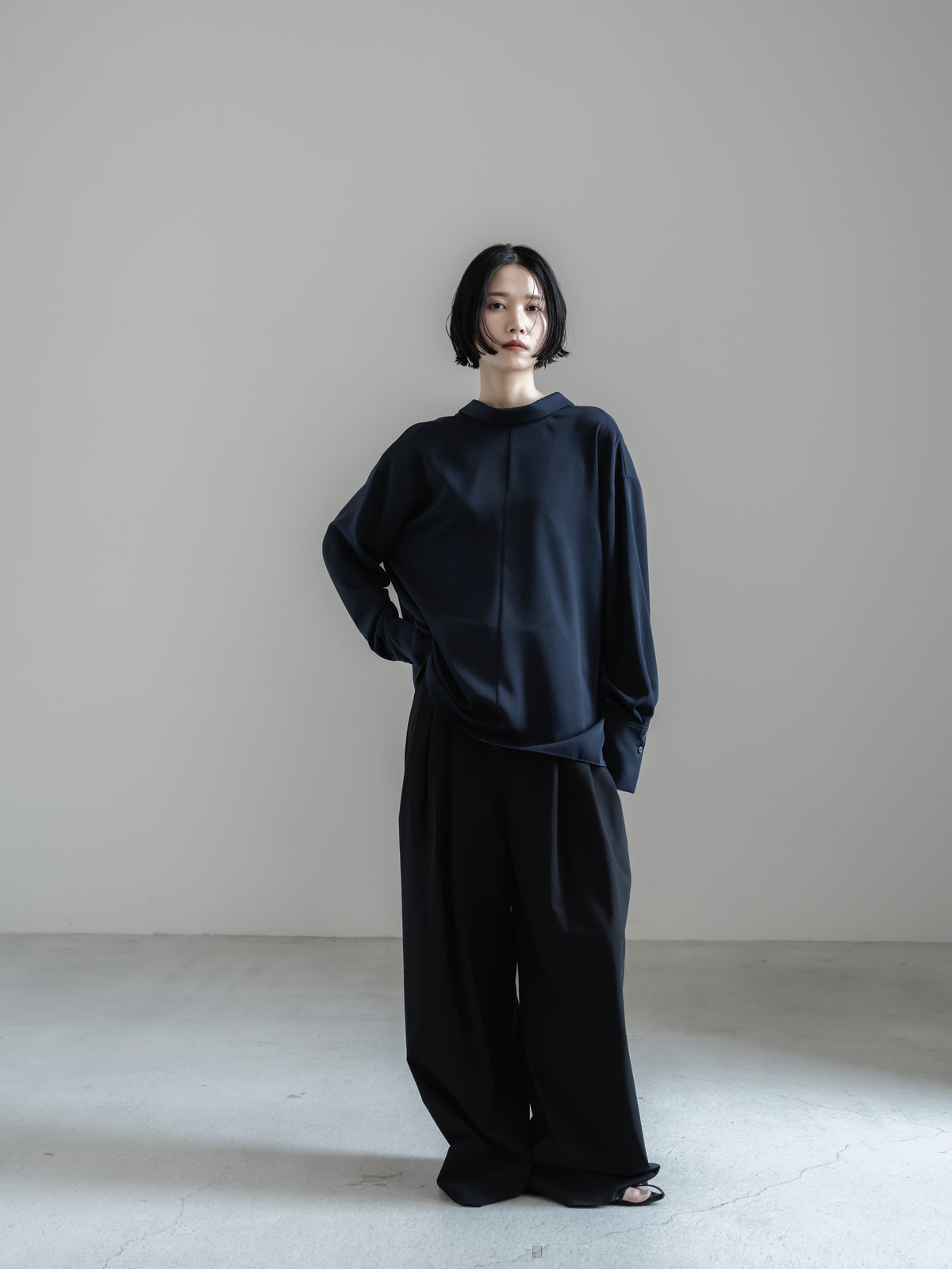 【HANKYU】CHAMELEON SUEDE TOUCH SHIRT