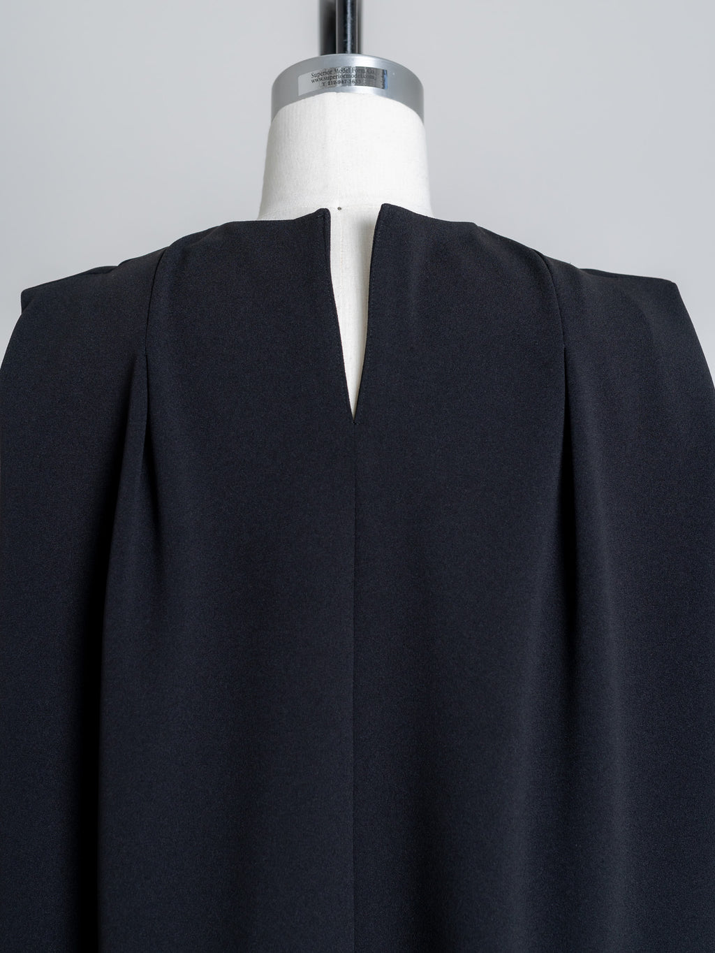 SILKY TECH TOP/Black