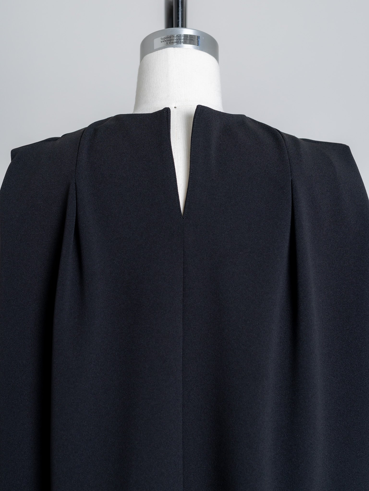SILKY TECH TOP/Black