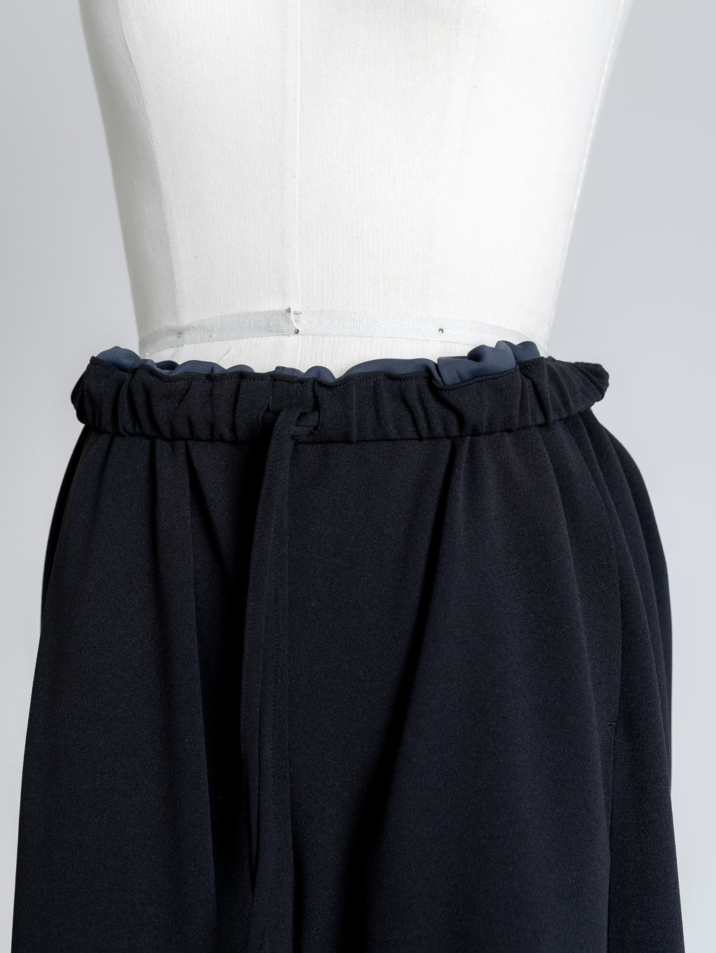 SILKY SLIT PANTS/Navy
