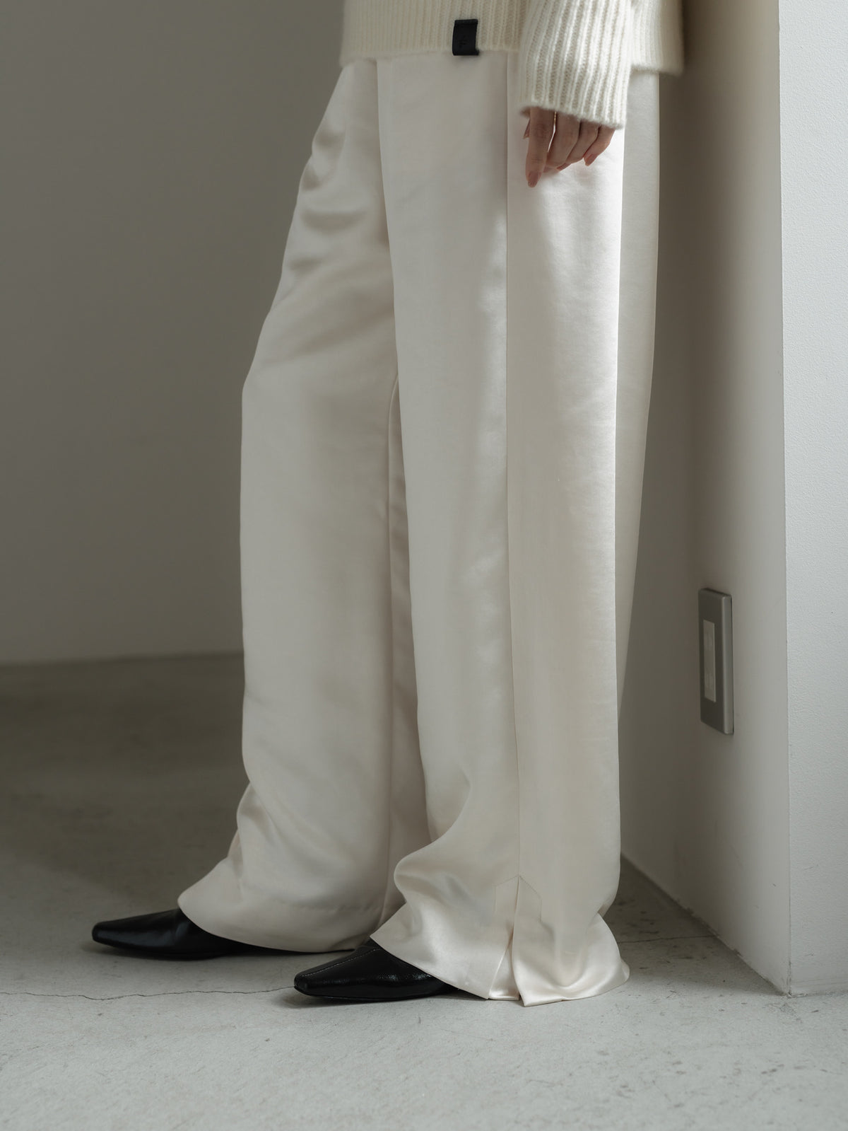 【PRE ORDER】EASY SATIN PANTS