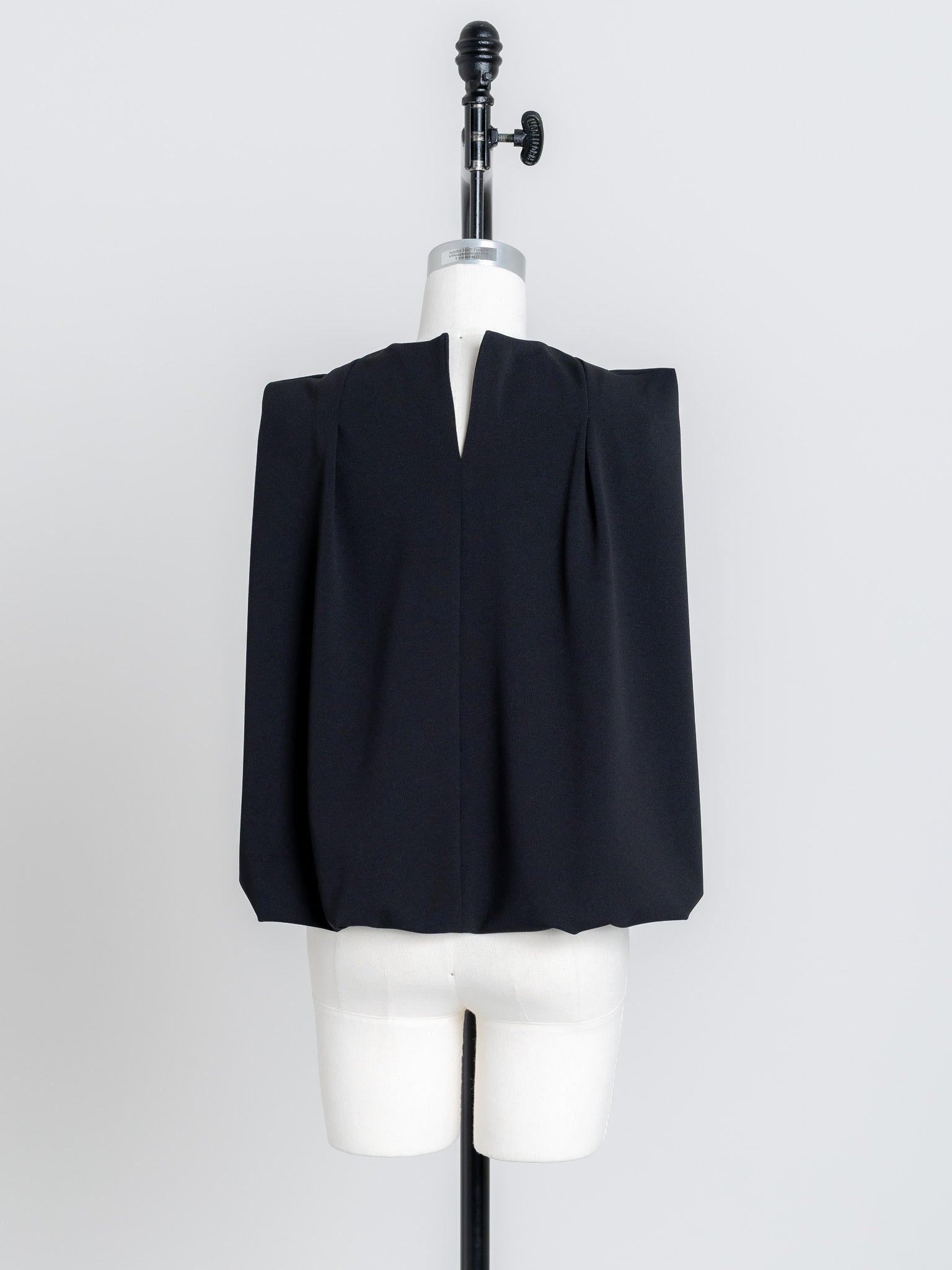 SILKY TECH TOP/Black